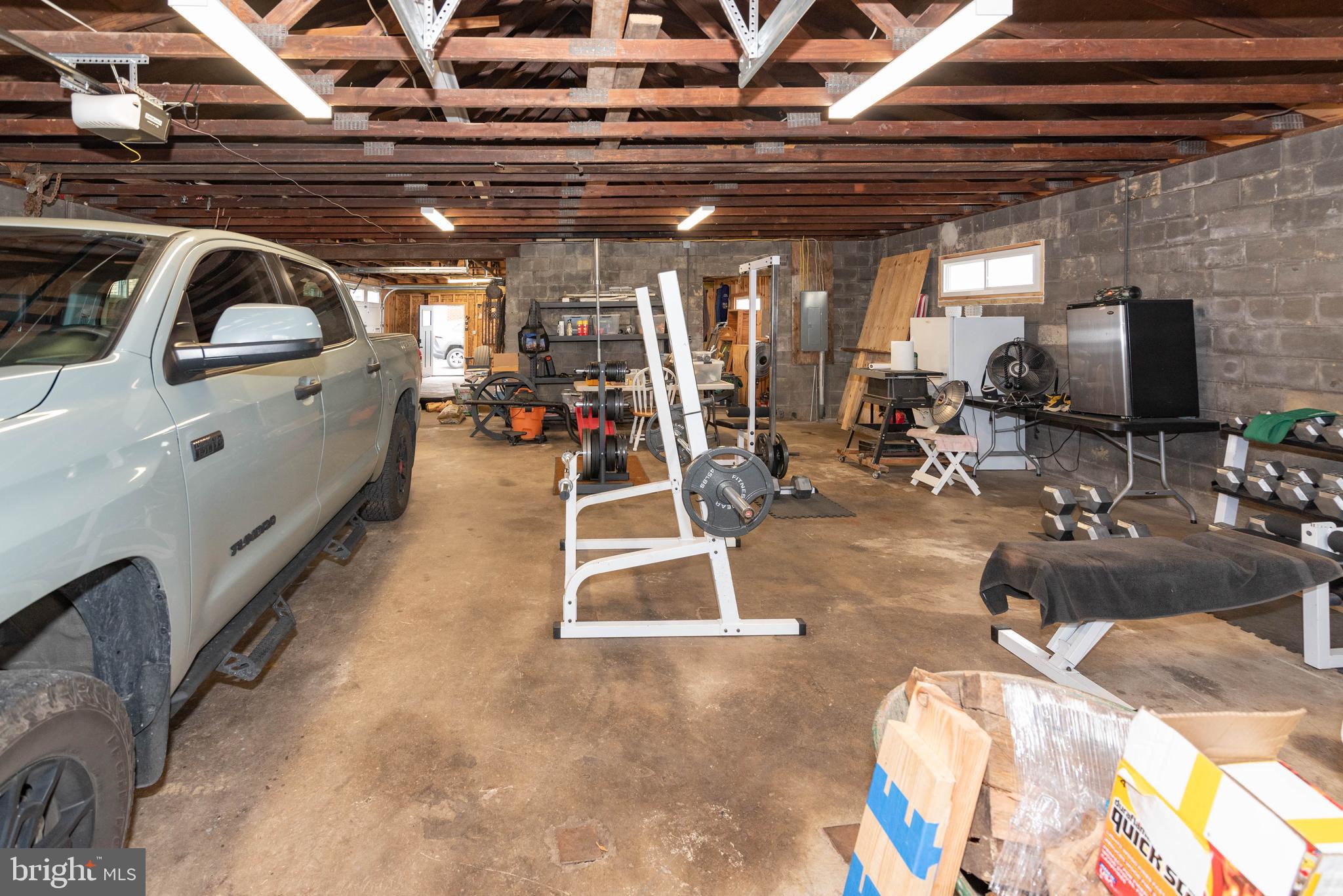 OLIVER BEACH - Residential