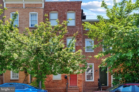 Townhouse For Rent - 513 S Chester Street<br/> BALTIMORE, MD 21231