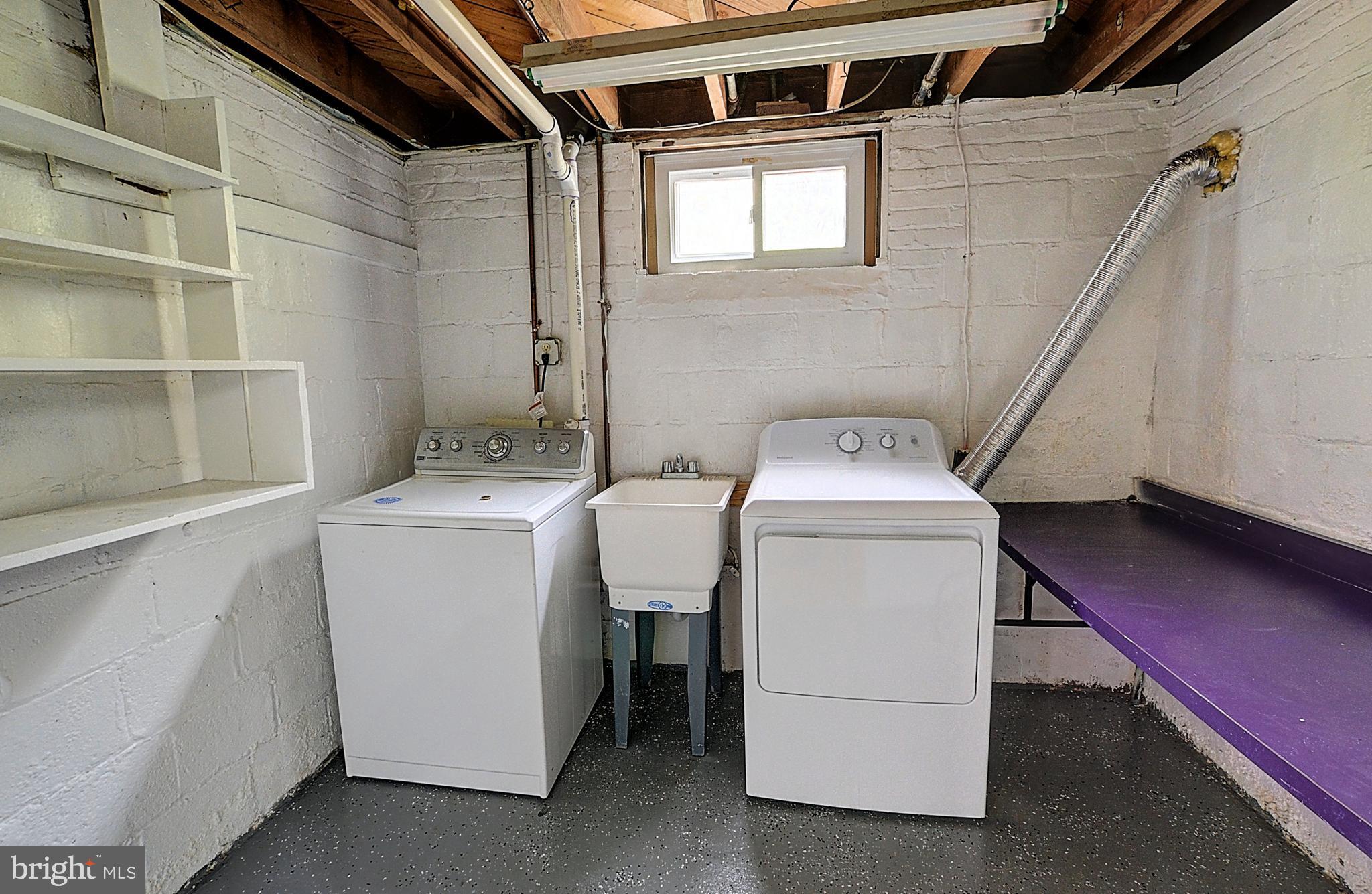 GLENBROOK VILLAGE - Residential Lease