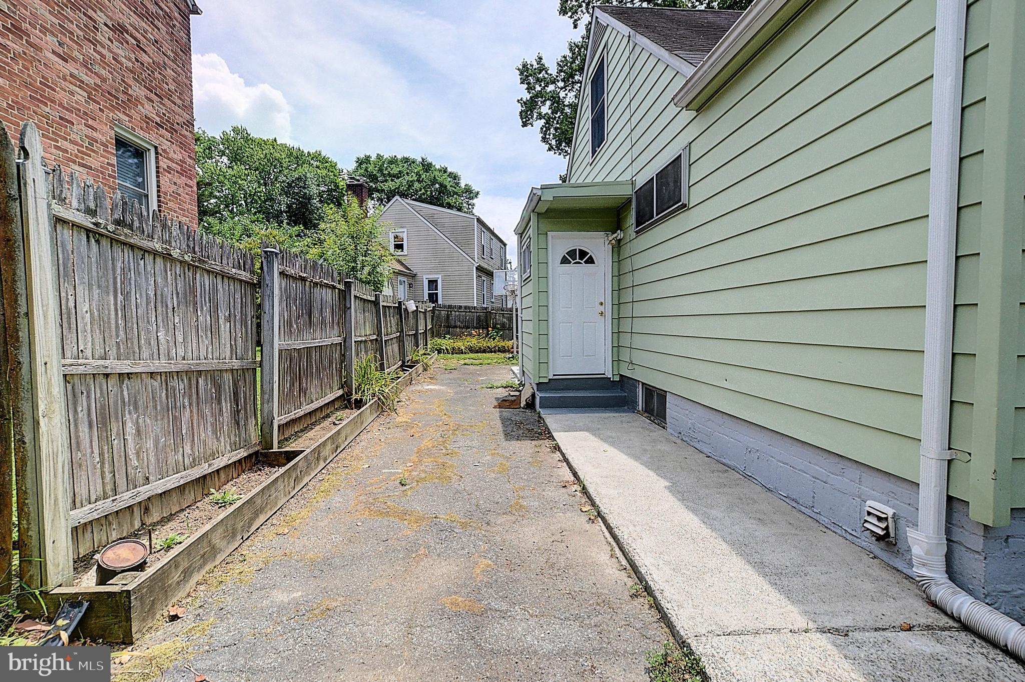 GLENBROOK VILLAGE - Residential Lease