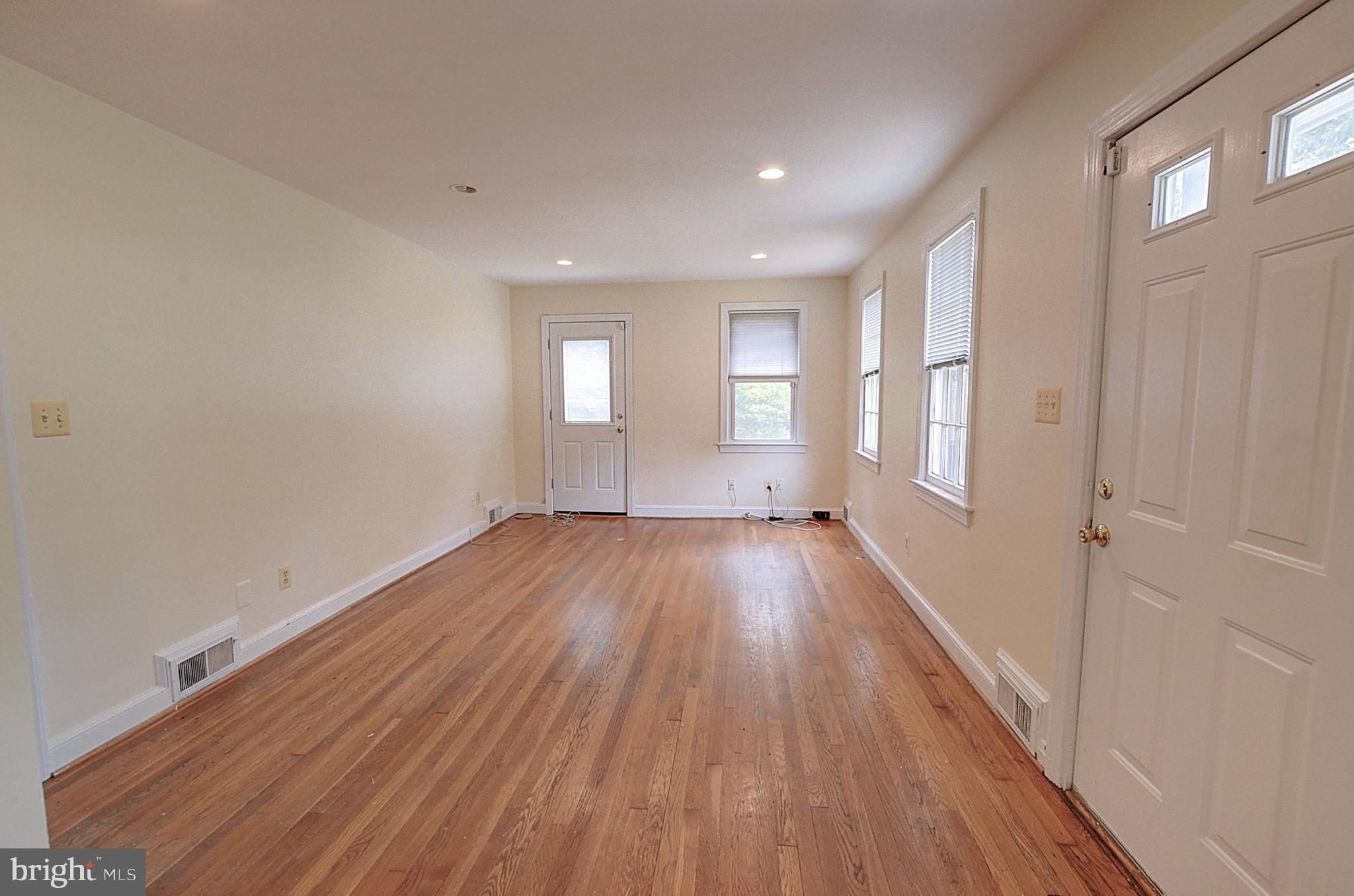 GLENBROOK VILLAGE - Residential Lease