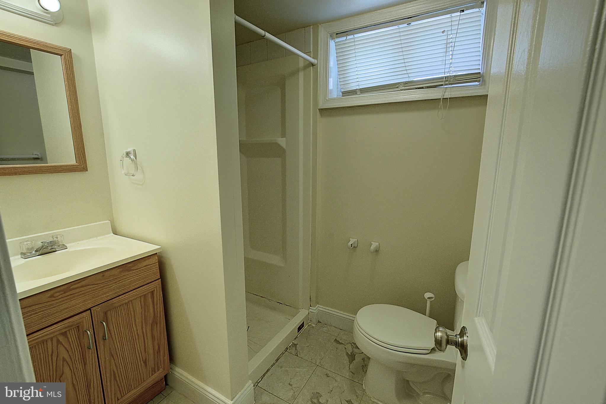 GLENBROOK VILLAGE - Residential Lease