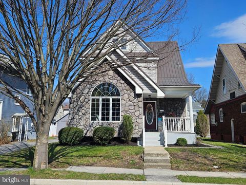 Homes For Sale - 211 Logan Boulevard<br/> Blair County, ALTOONA, PA 16602