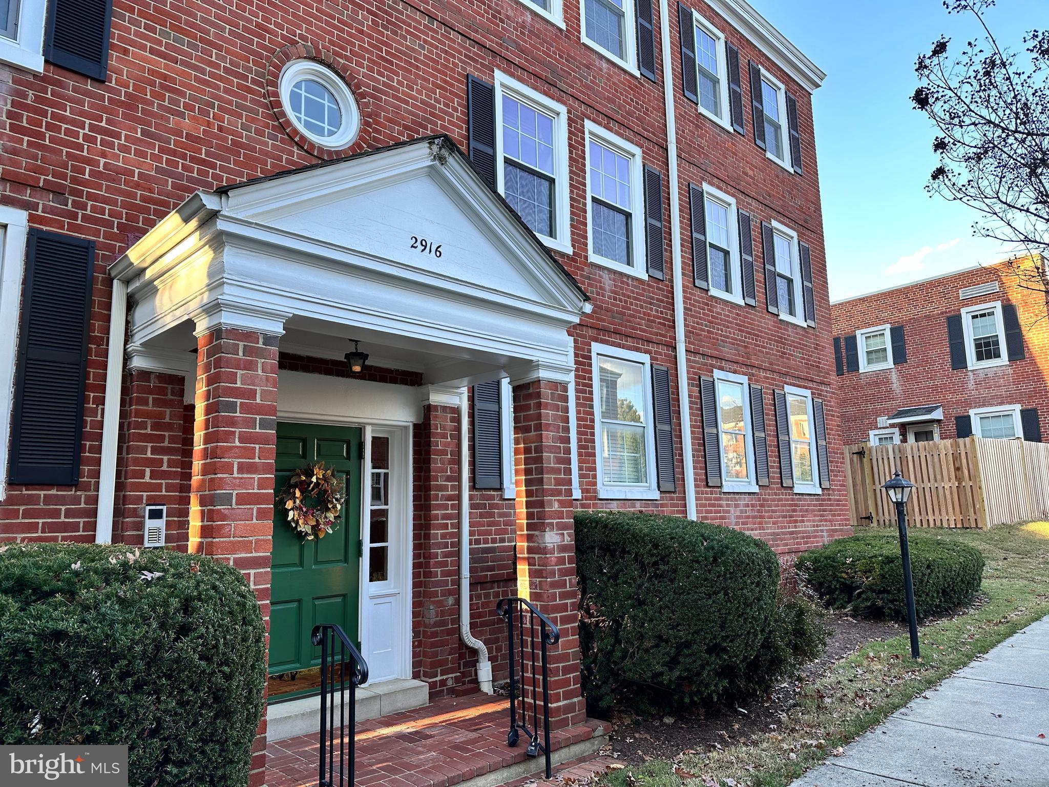 2916 BUCHANAN STREET S A2