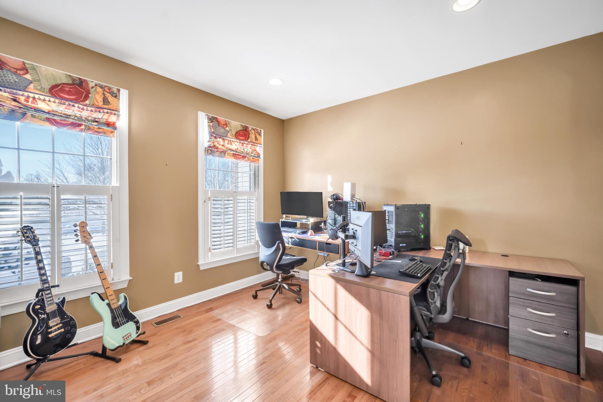 NEWTOWN MEADOWS - Residential