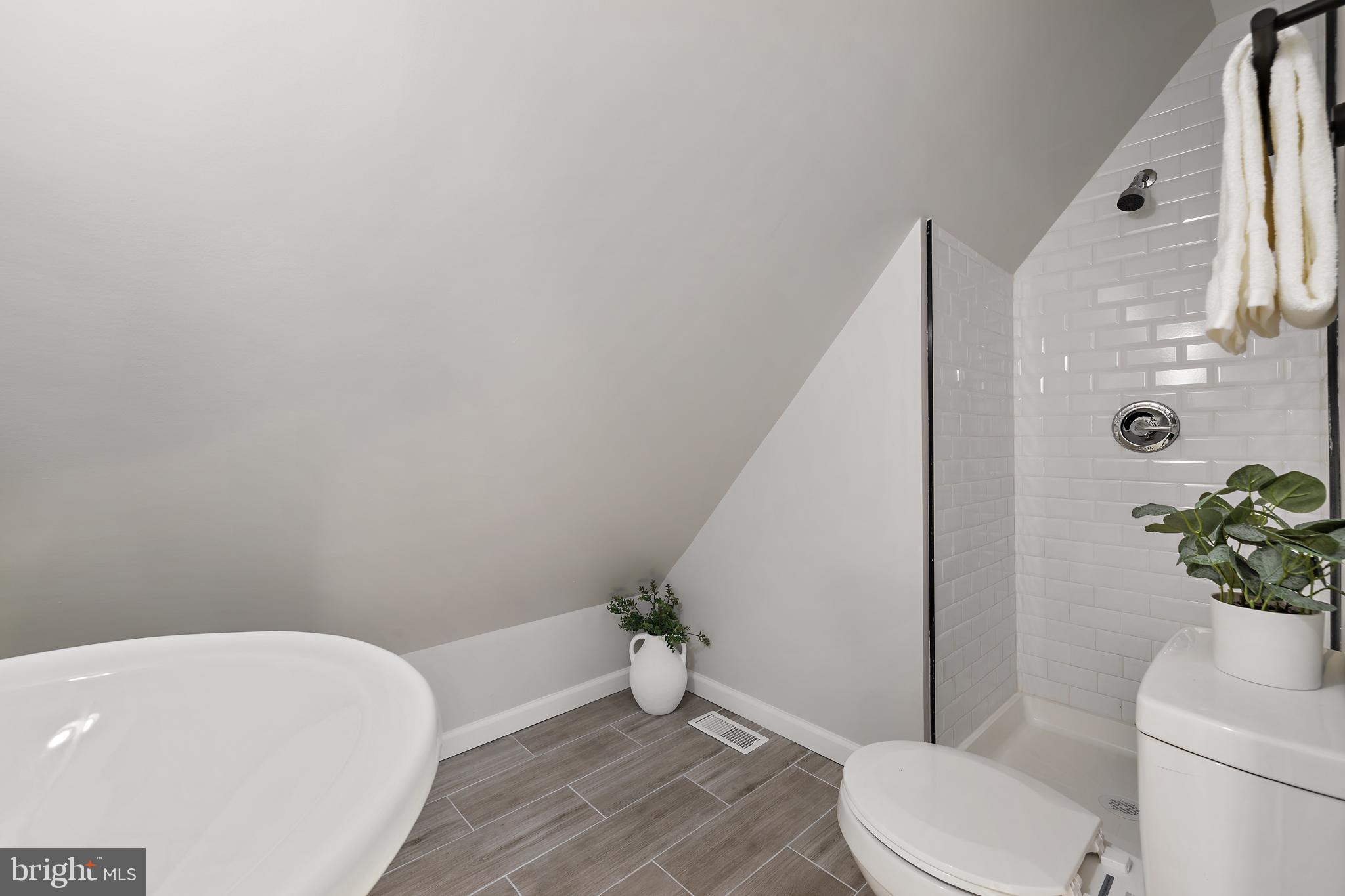 WILSON HEIGHTS - Residential