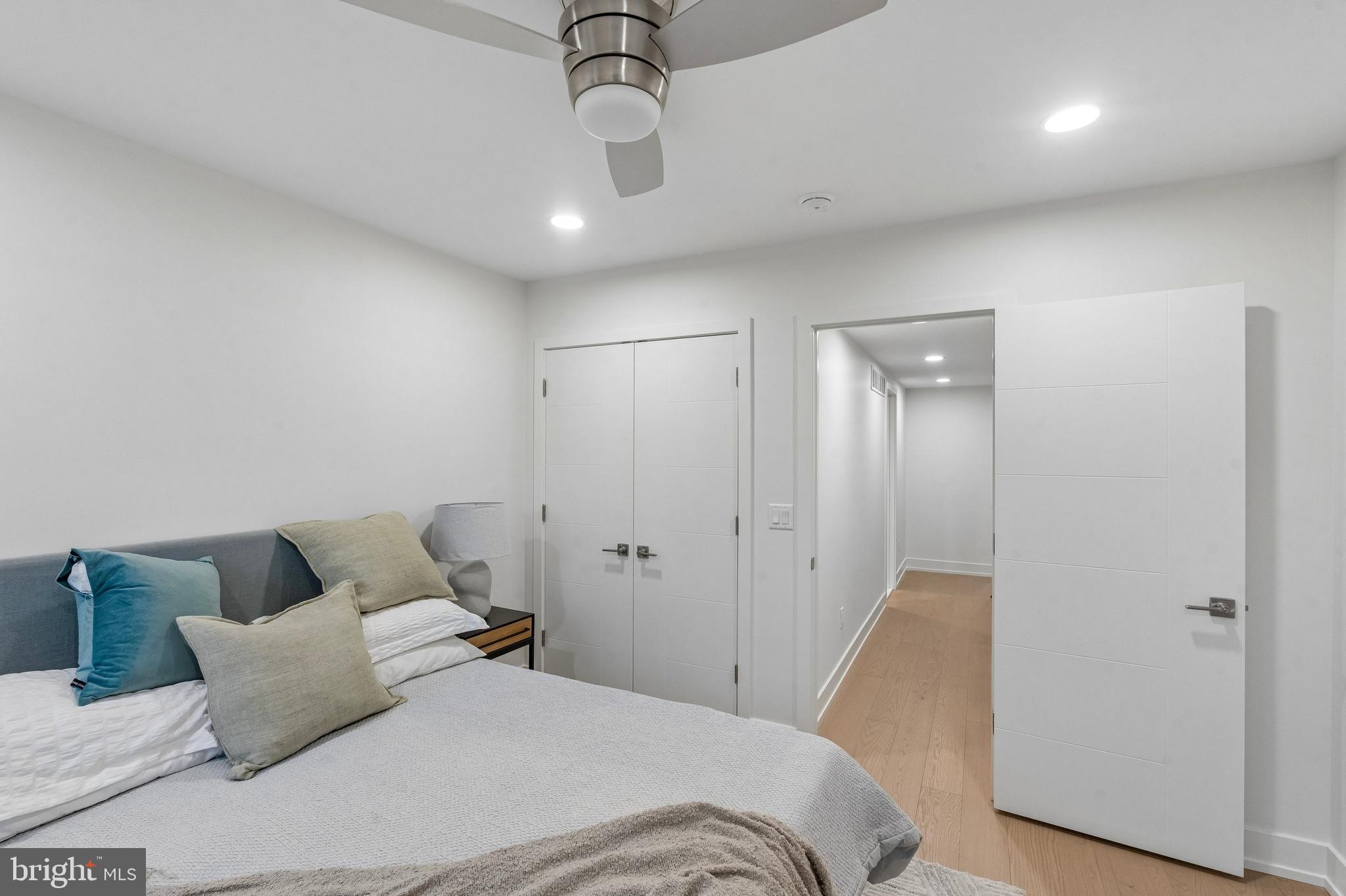 PASSYUNK SQUARE - Residential