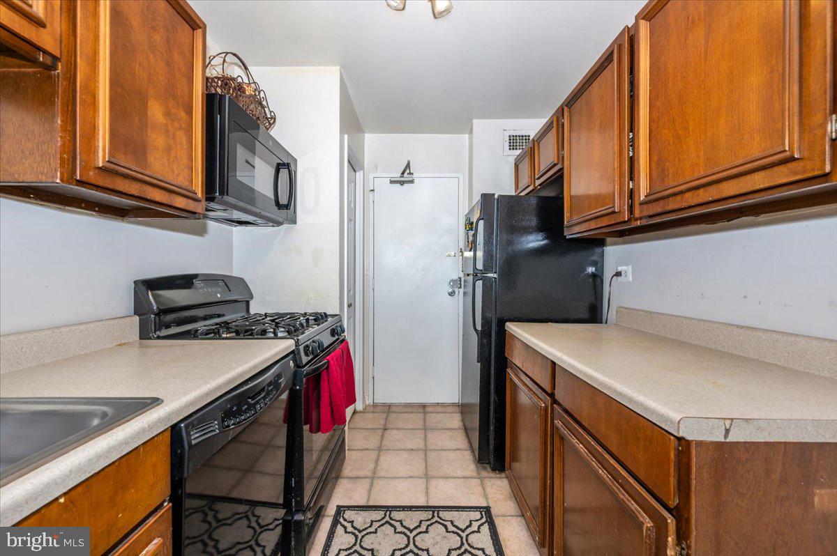 PARK SUTTON CODM - Residential Lease