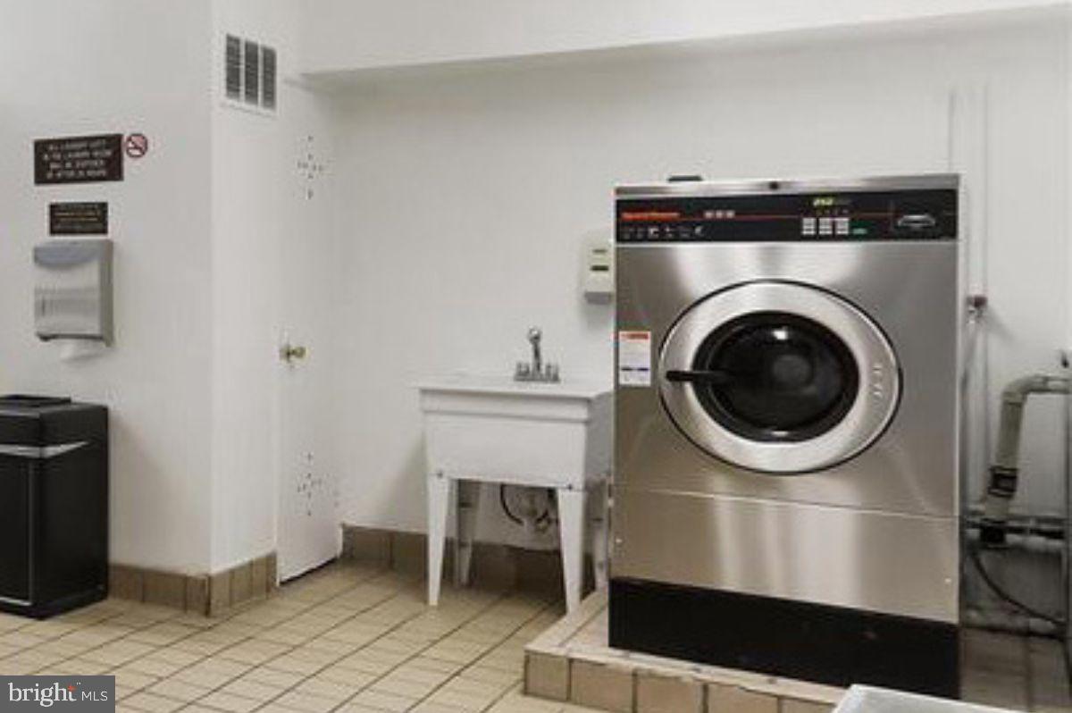 PARK SUTTON CODM - Residential Lease