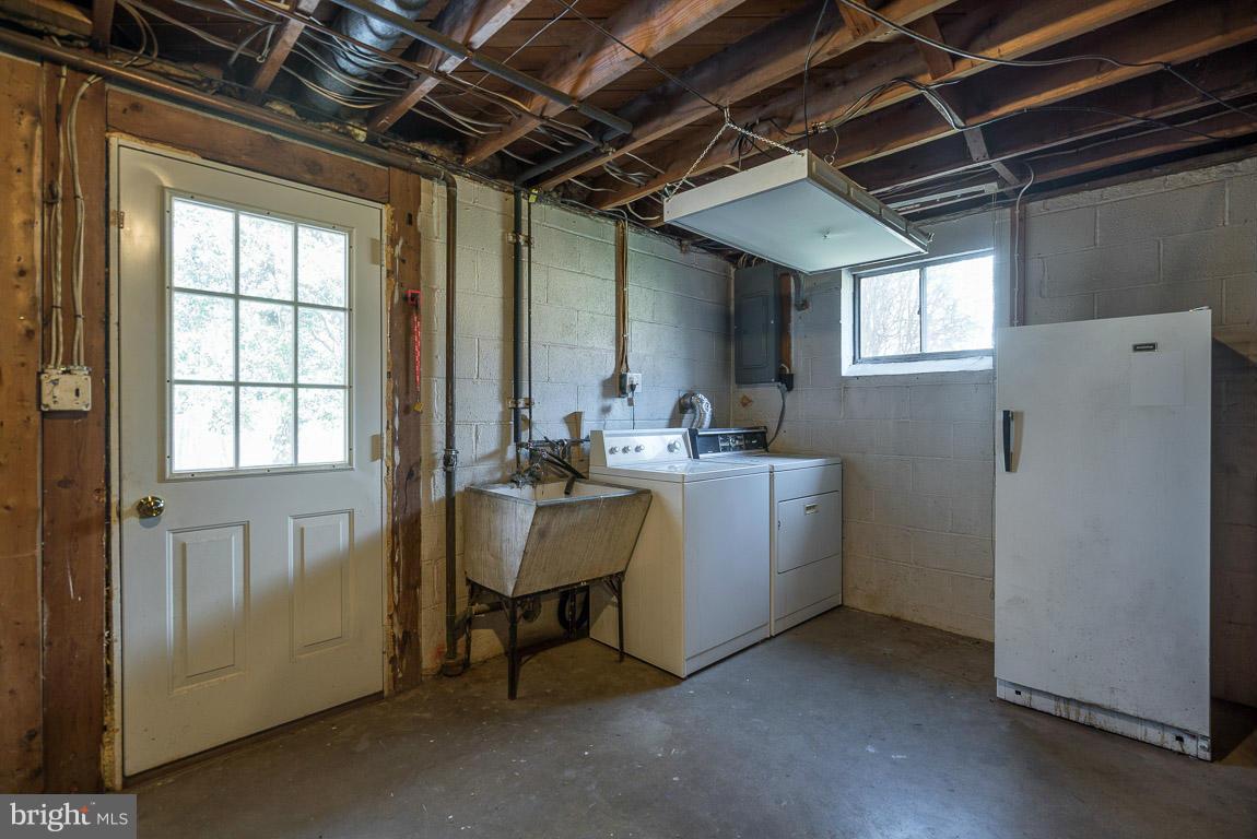 NORTH INDIAN HEAD ESTATES - Residential