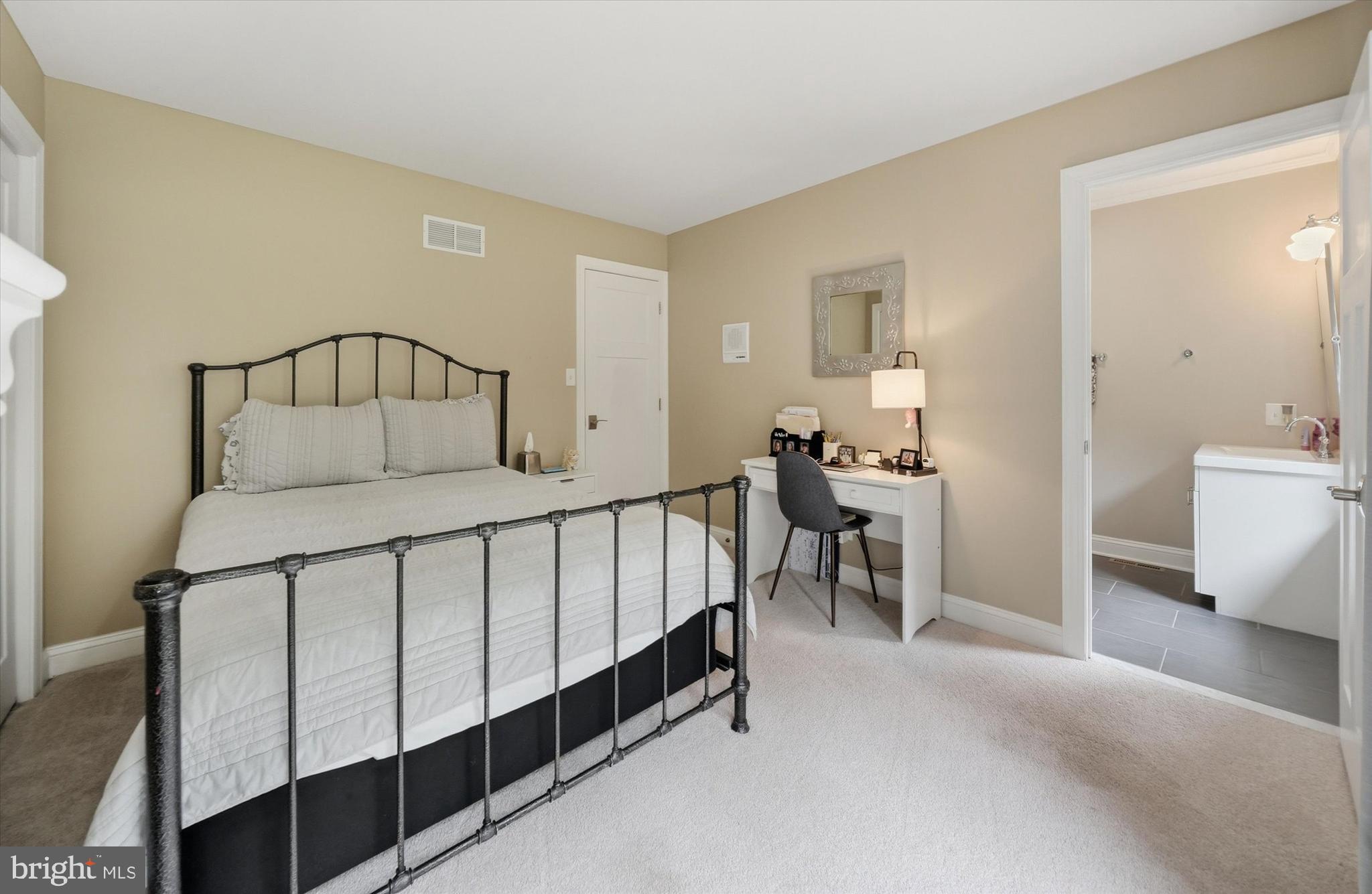 BRIDLESHIRE FARMS - Residential