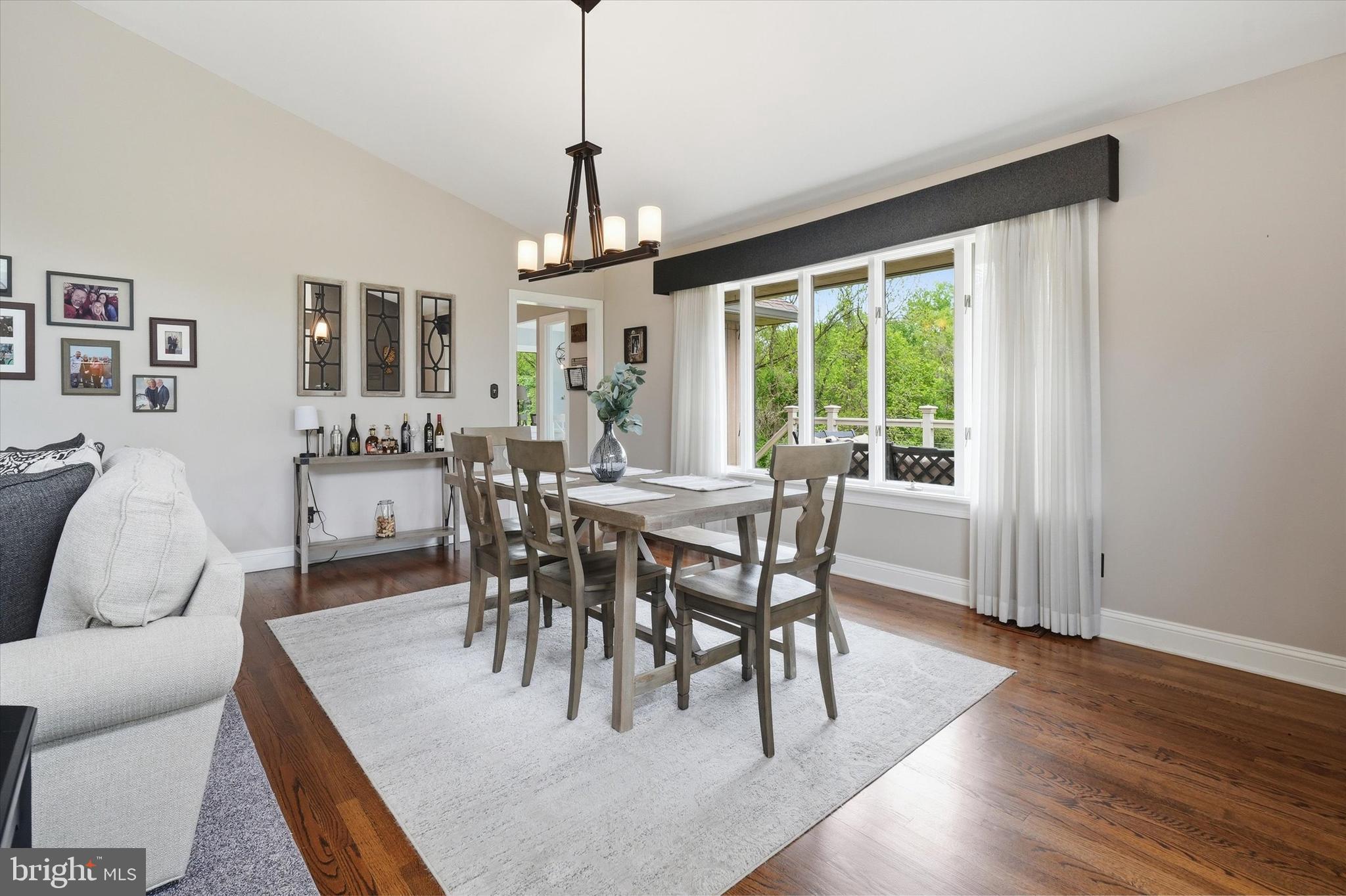 BRIDLESHIRE FARMS - Residential