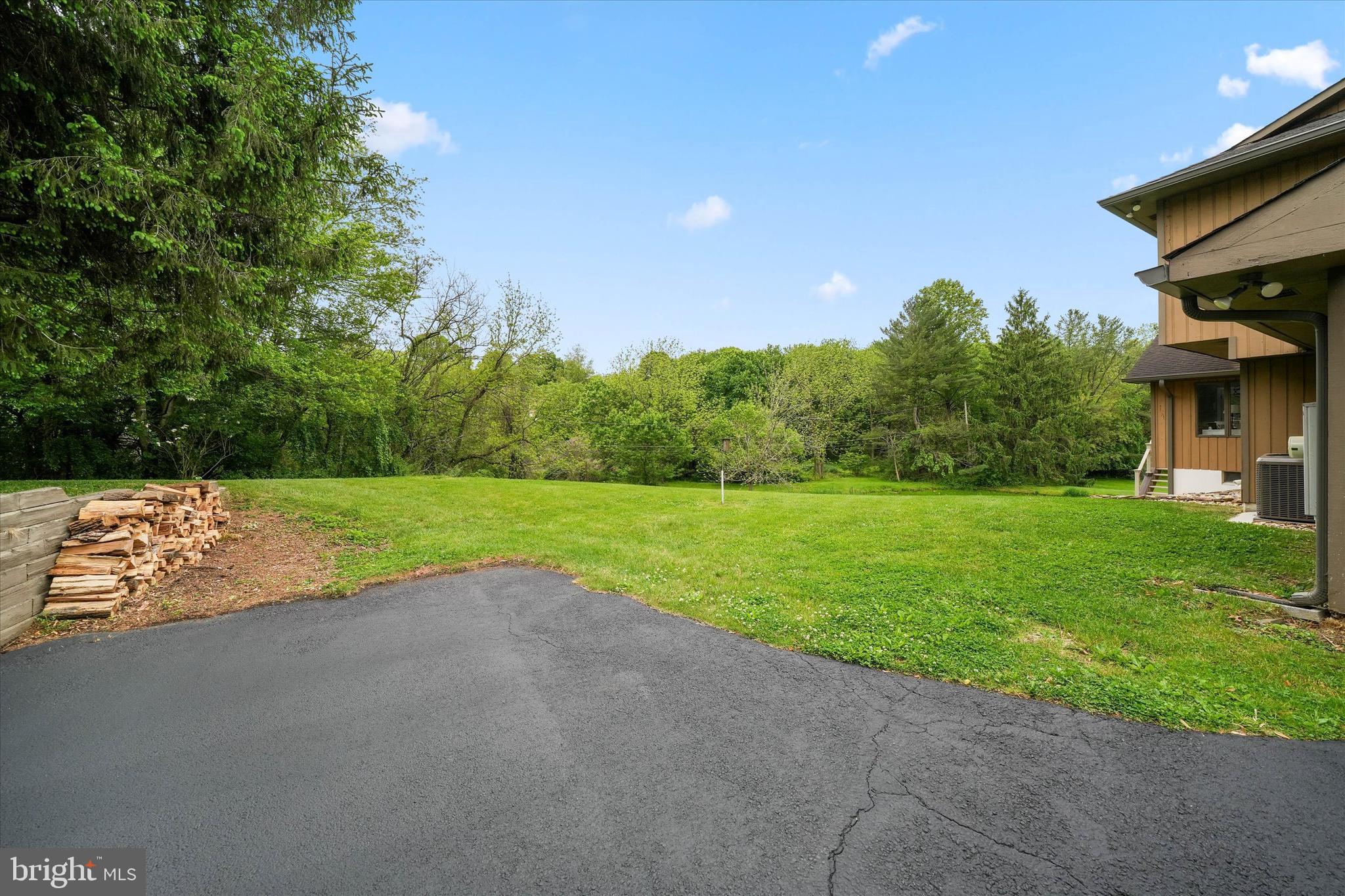 BRIDLESHIRE FARMS - Residential