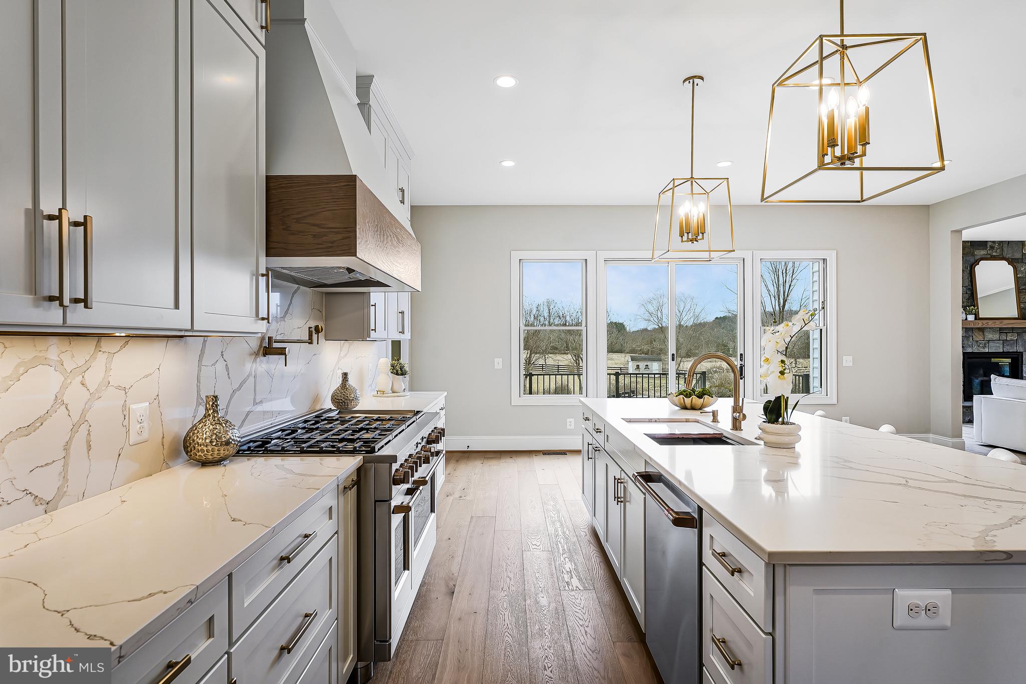 LONG MEADOW HAMLET - Residential