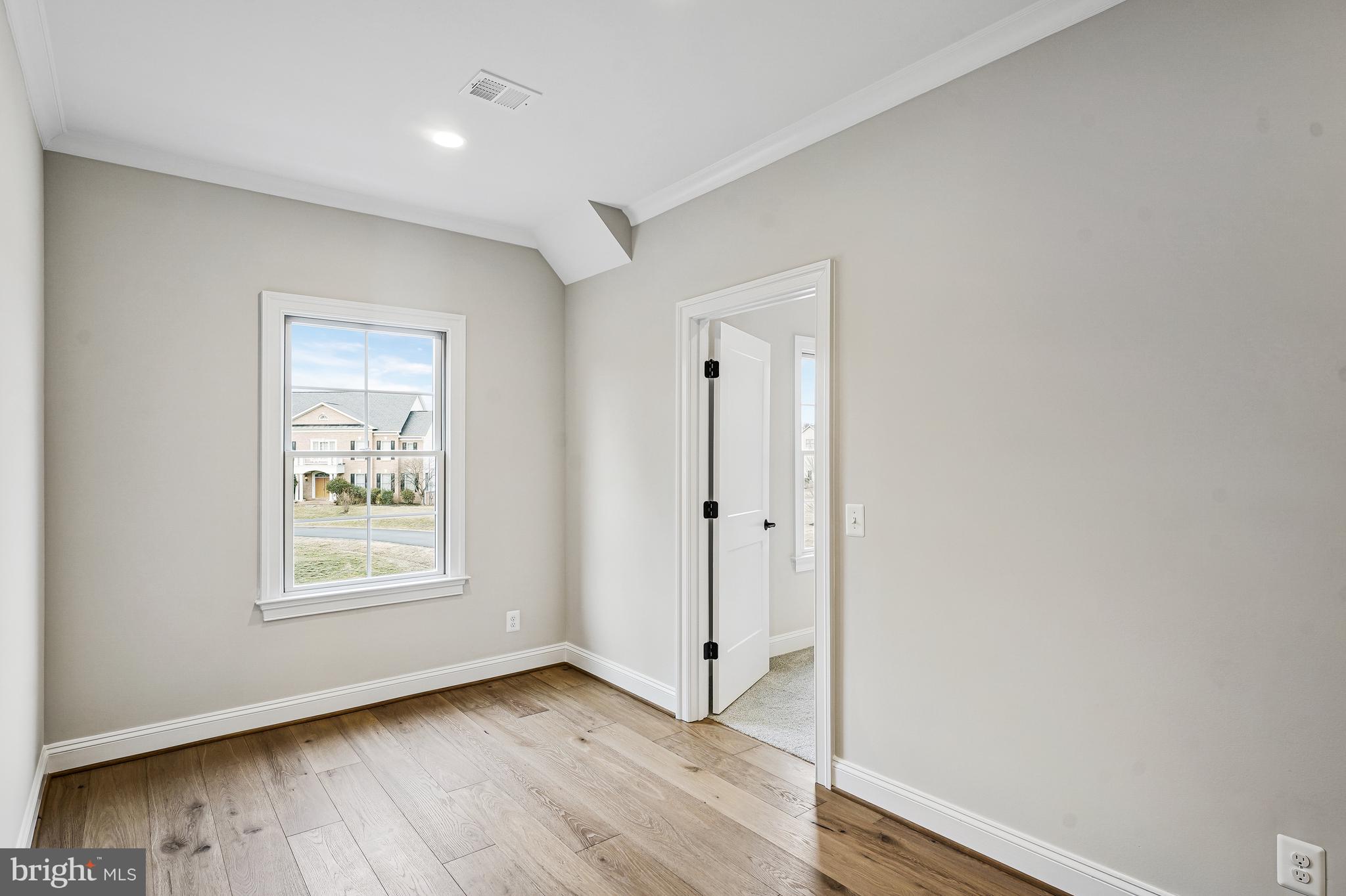 LONG MEADOW HAMLET - Residential