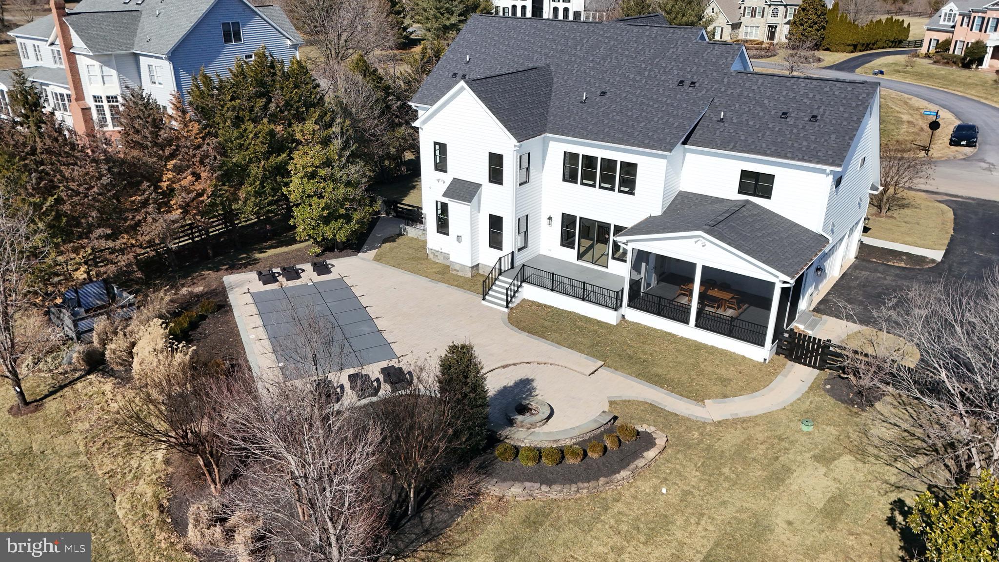 LONG MEADOW HAMLET - Residential