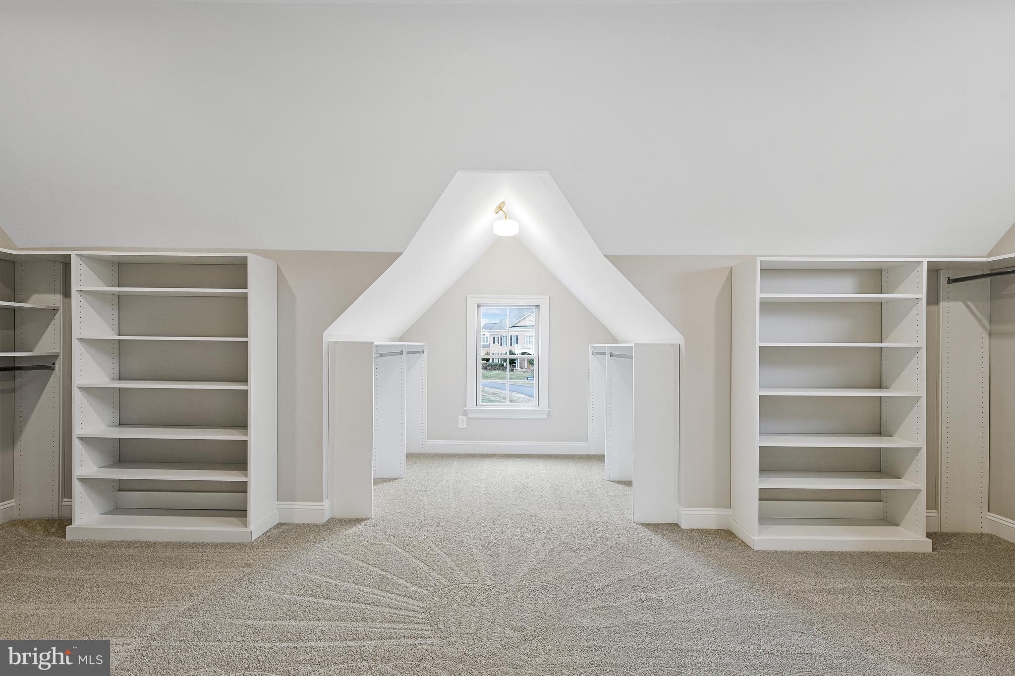 LONG MEADOW HAMLET - Residential