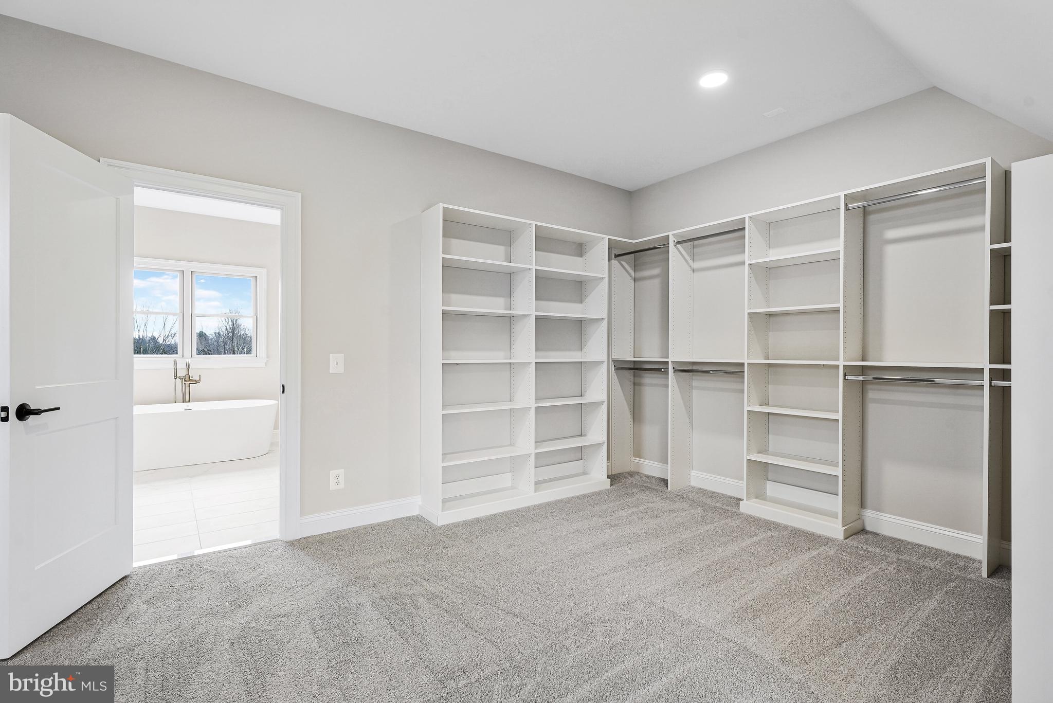 LONG MEADOW HAMLET - Residential