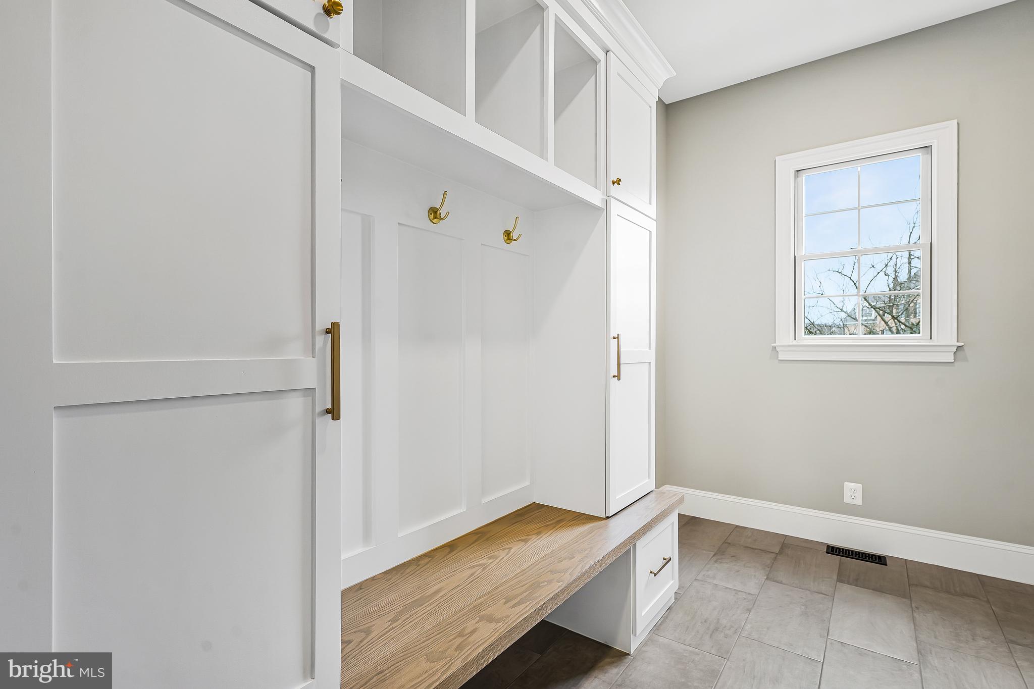 LONG MEADOW HAMLET - Residential