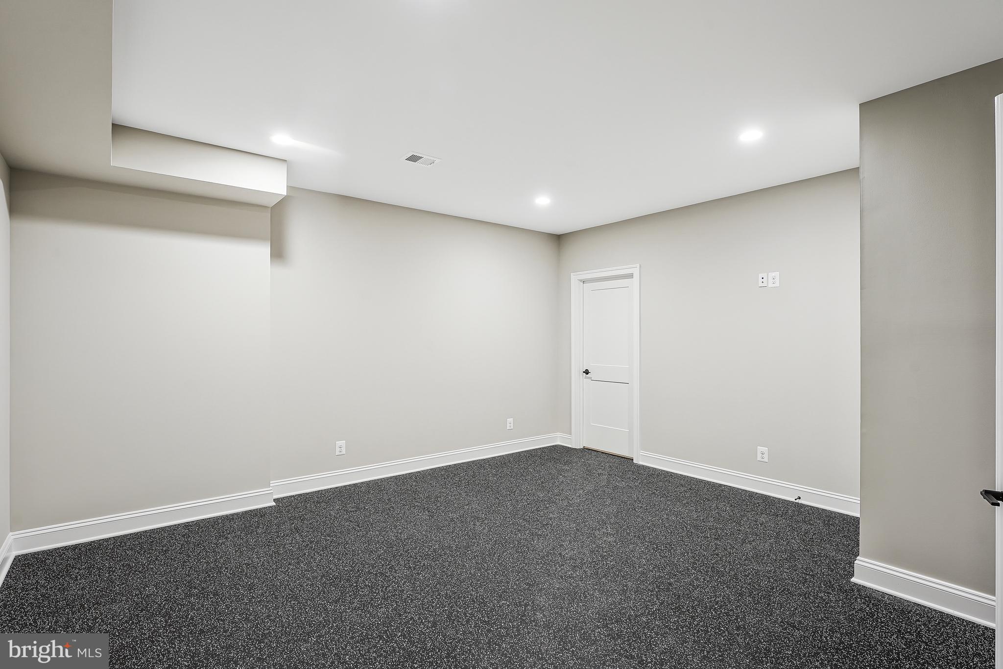 LONG MEADOW HAMLET - Residential