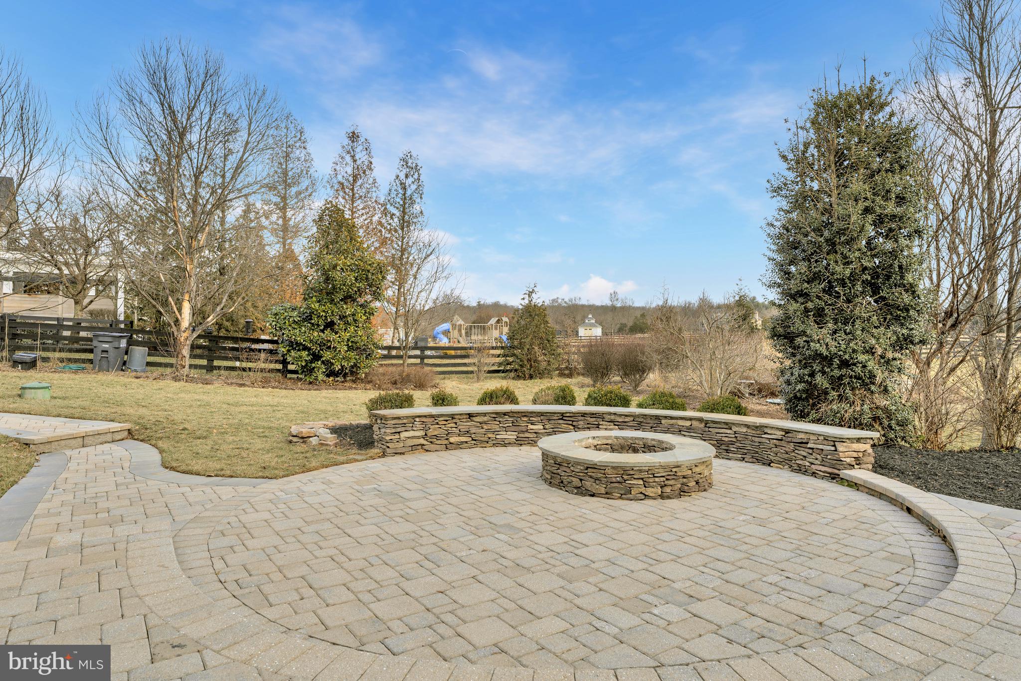 LONG MEADOW HAMLET - Residential