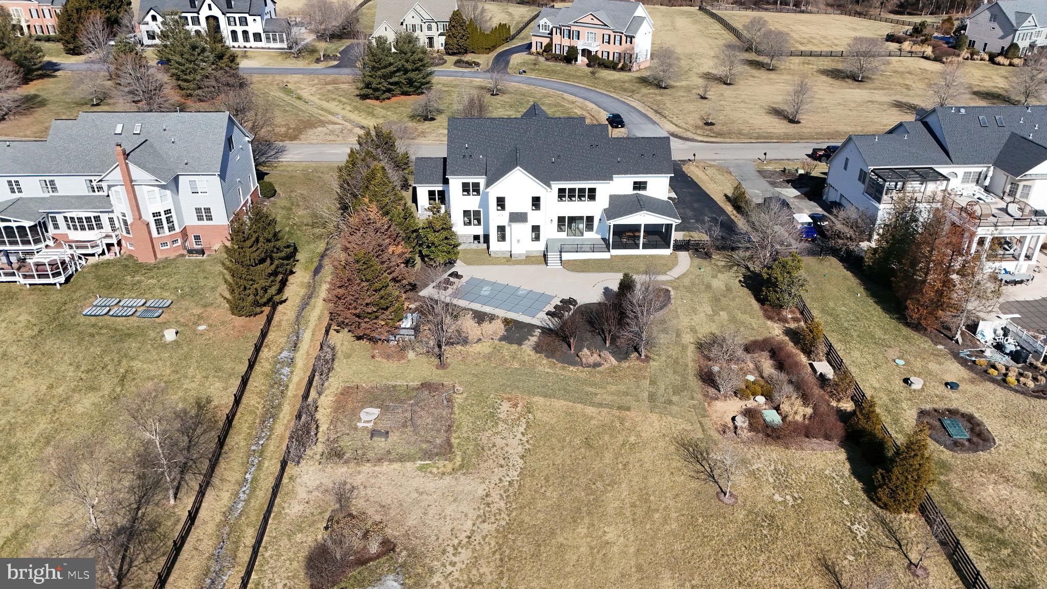 LONG MEADOW HAMLET - Residential