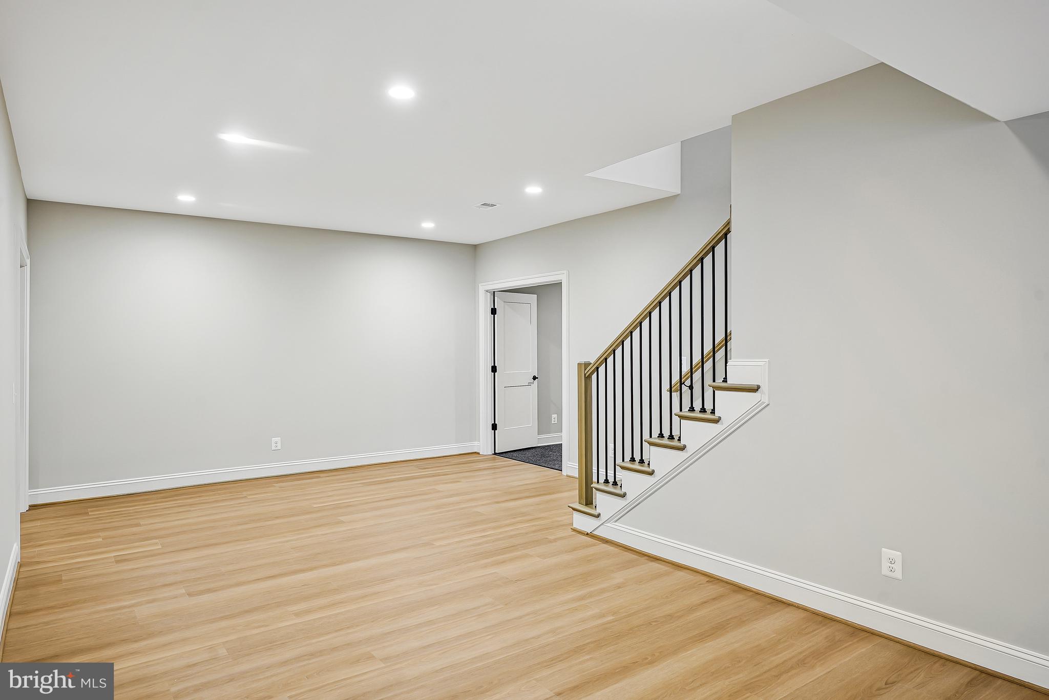 LONG MEADOW HAMLET - Residential