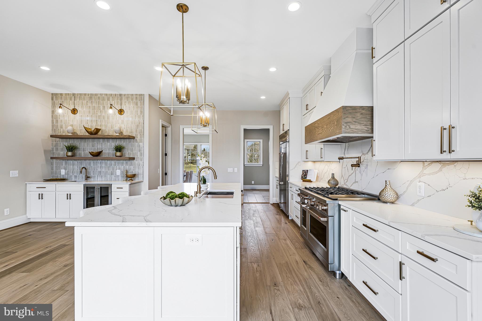 LONG MEADOW HAMLET - Residential