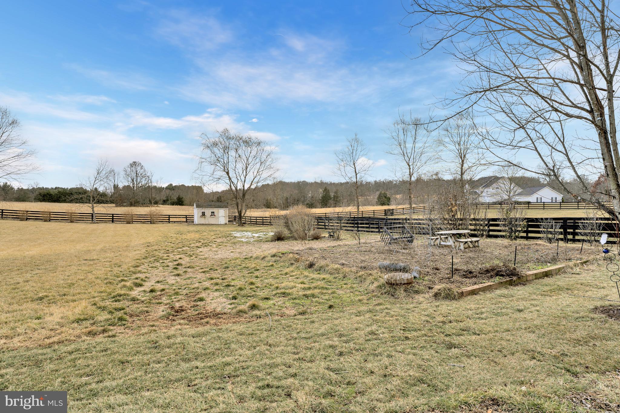 LONG MEADOW HAMLET - Residential