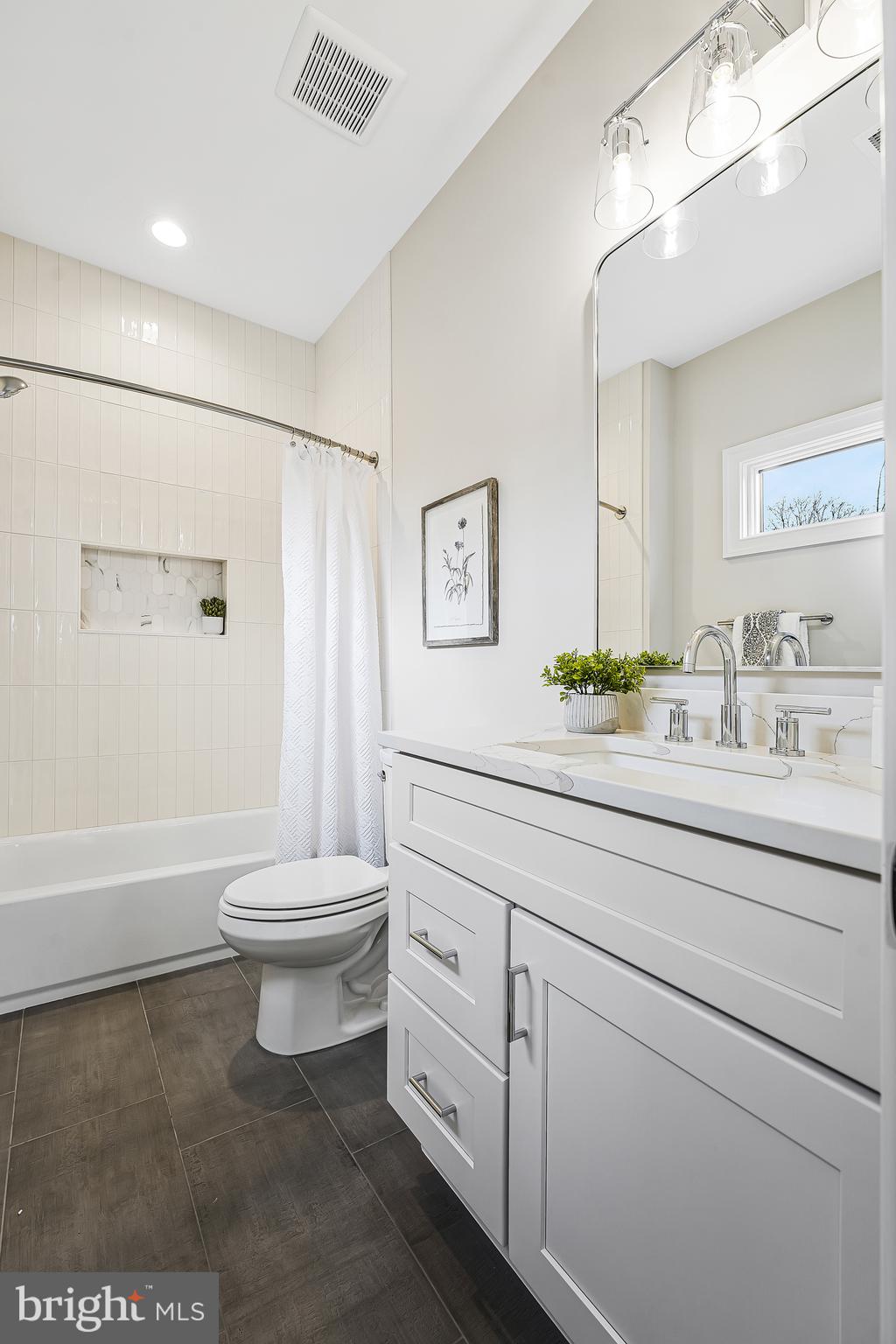 LONG MEADOW HAMLET - Residential