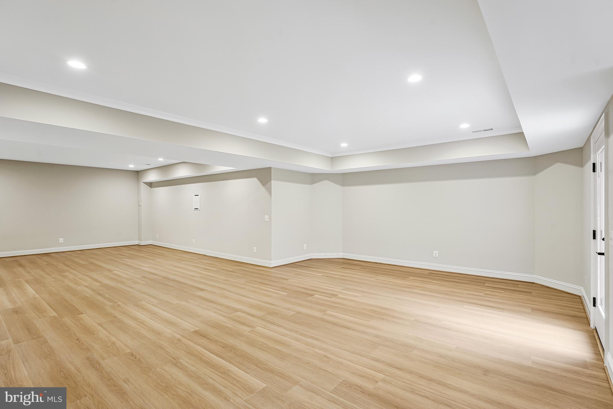 LONG MEADOW HAMLET - Residential