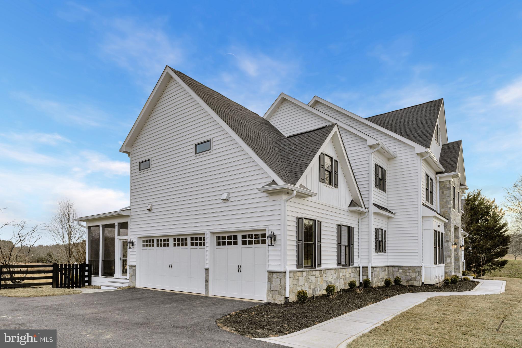 LONG MEADOW HAMLET - Residential