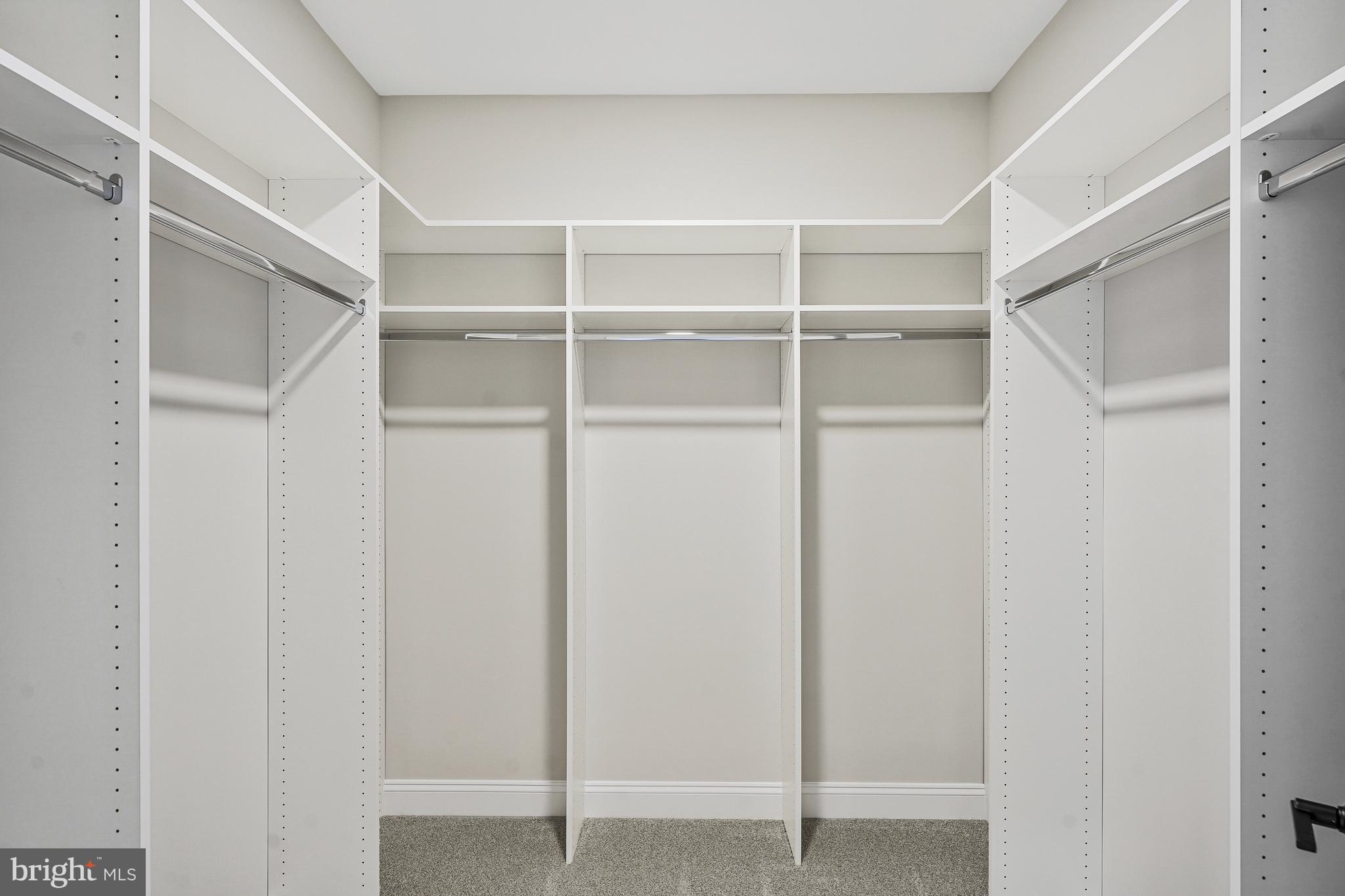 LONG MEADOW HAMLET - Residential