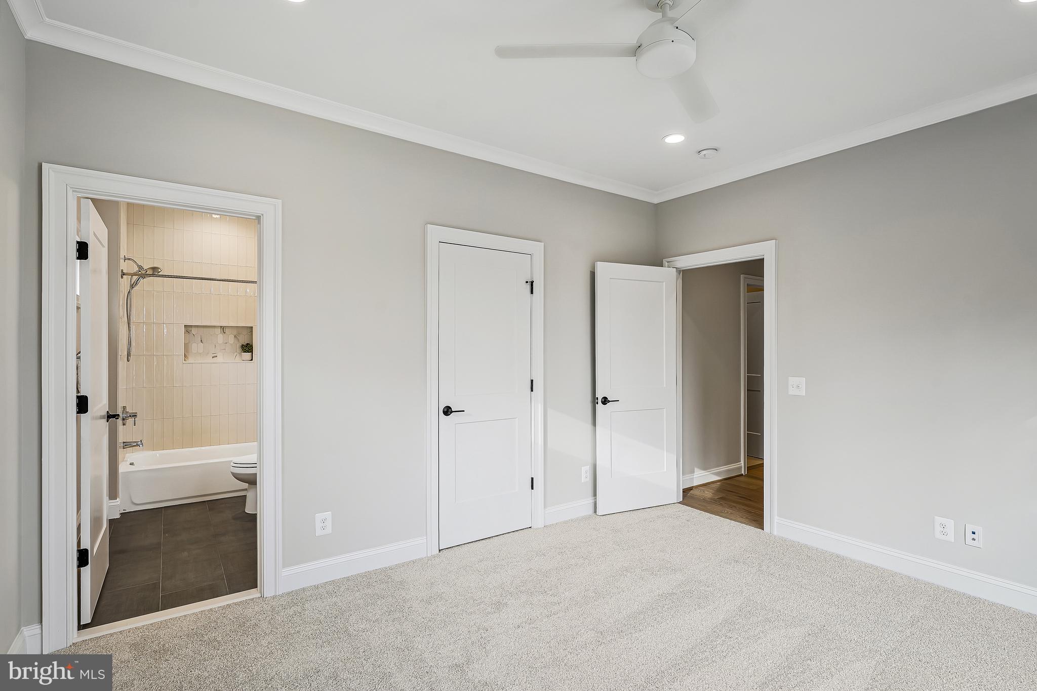 LONG MEADOW HAMLET - Residential