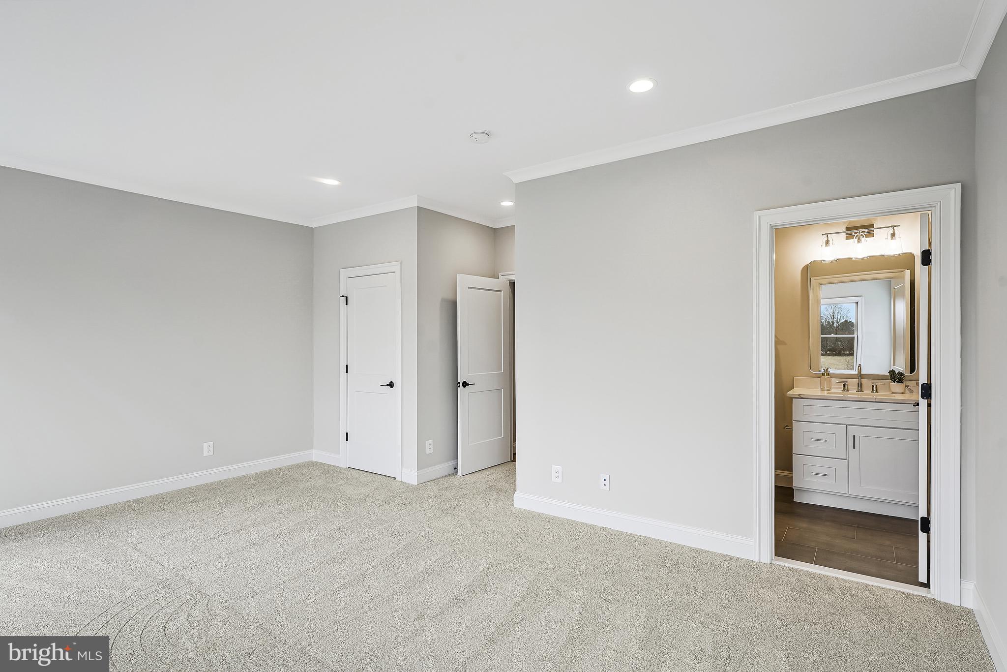 LONG MEADOW HAMLET - Residential