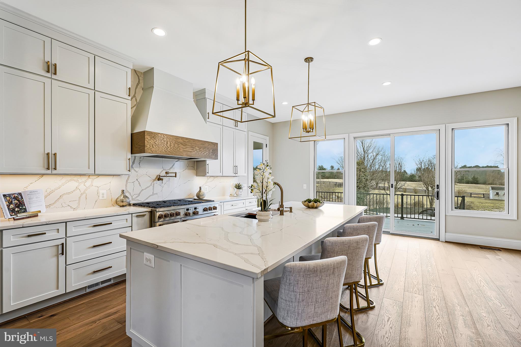 LONG MEADOW HAMLET - Residential