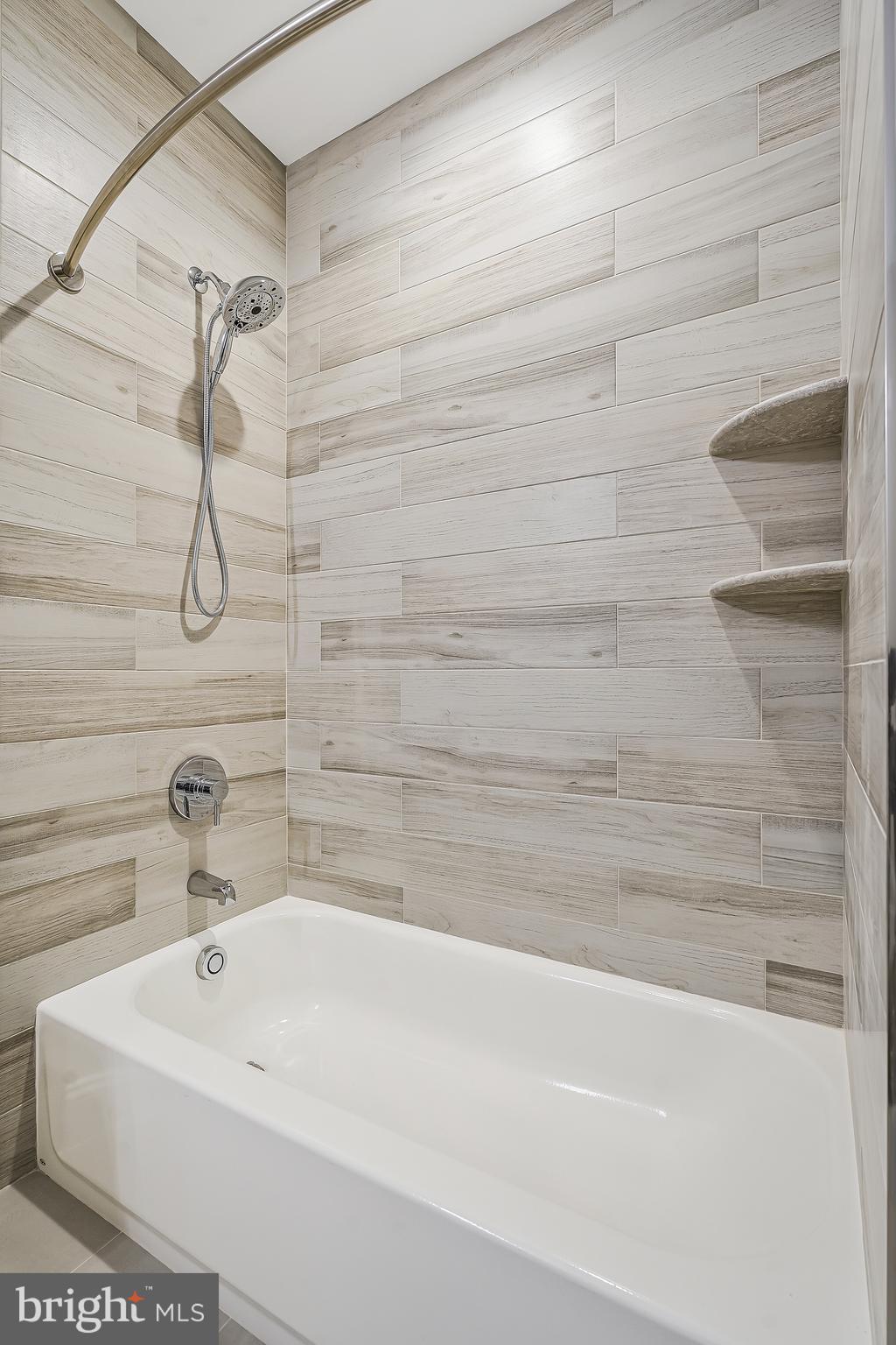 LONG MEADOW HAMLET - Residential