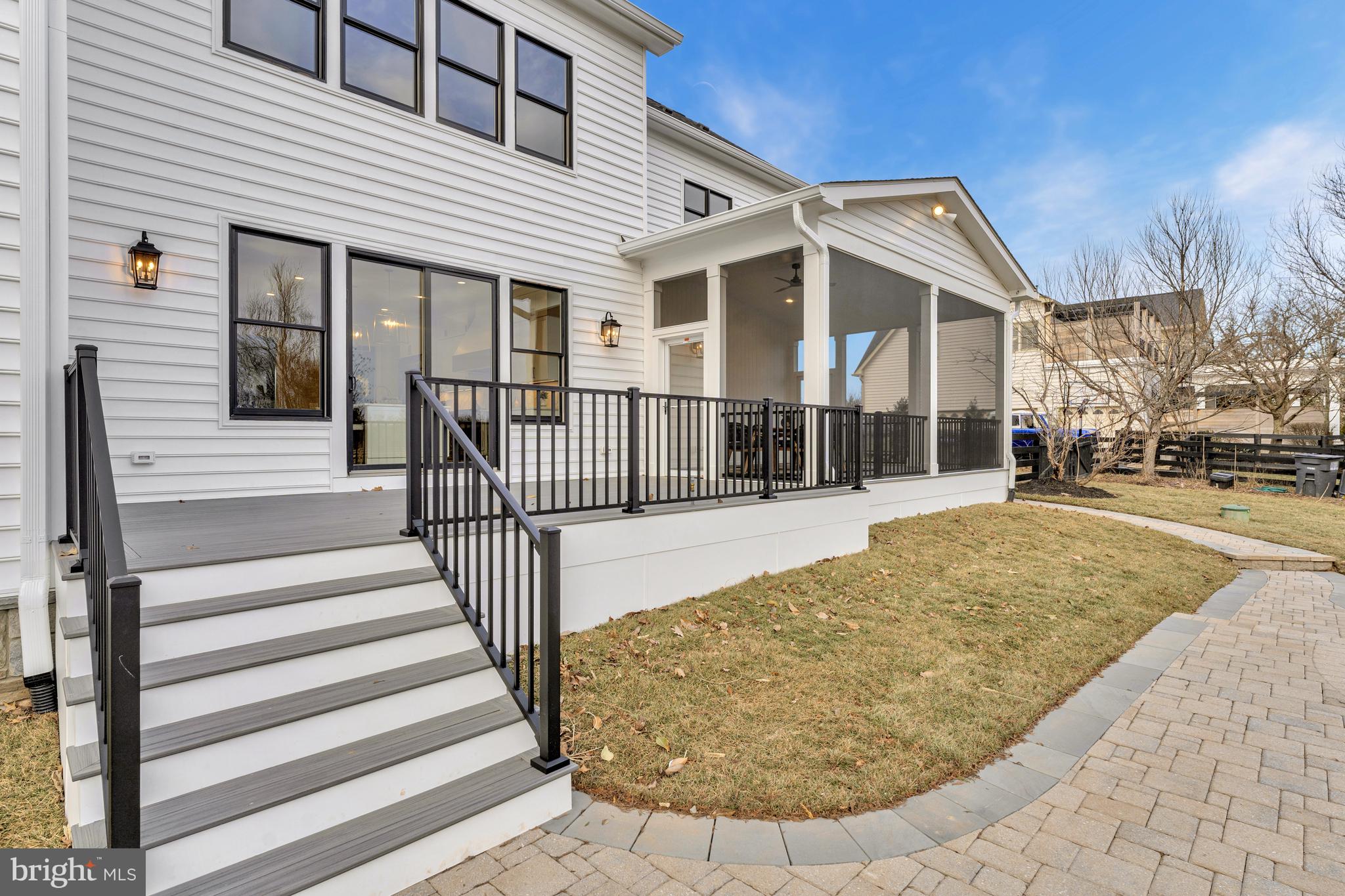 LONG MEADOW HAMLET - Residential