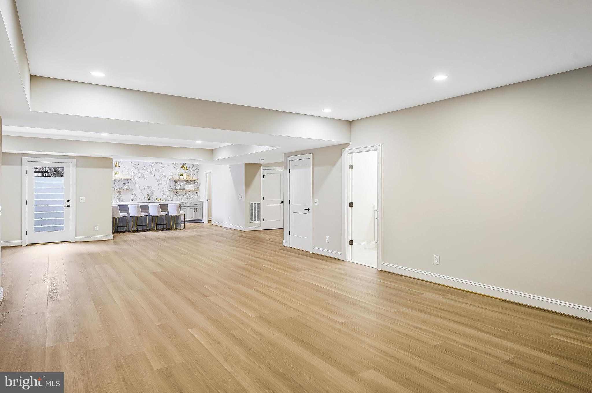 LONG MEADOW HAMLET - Residential