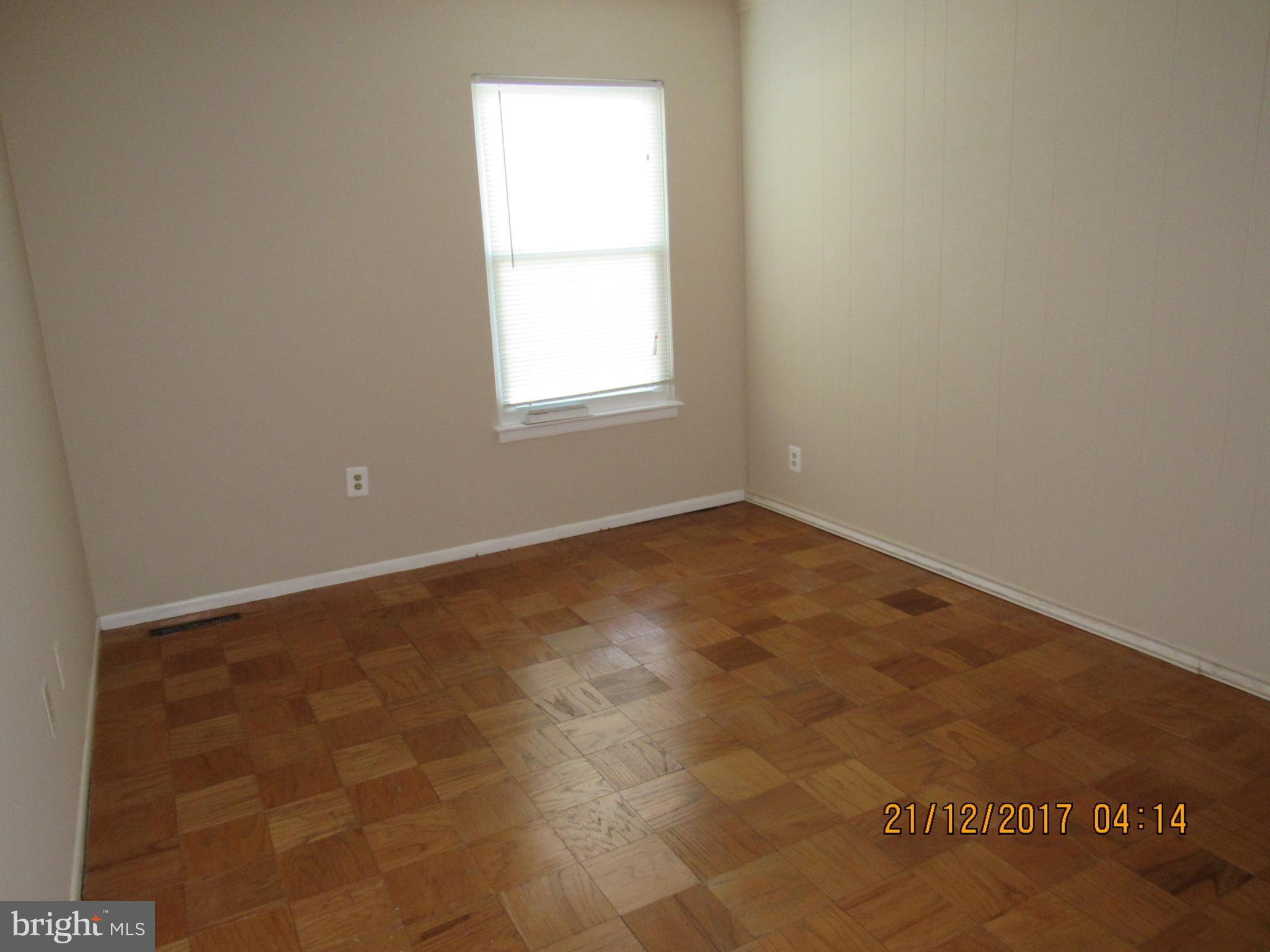 HARFORD SQUARE - Residential Lease