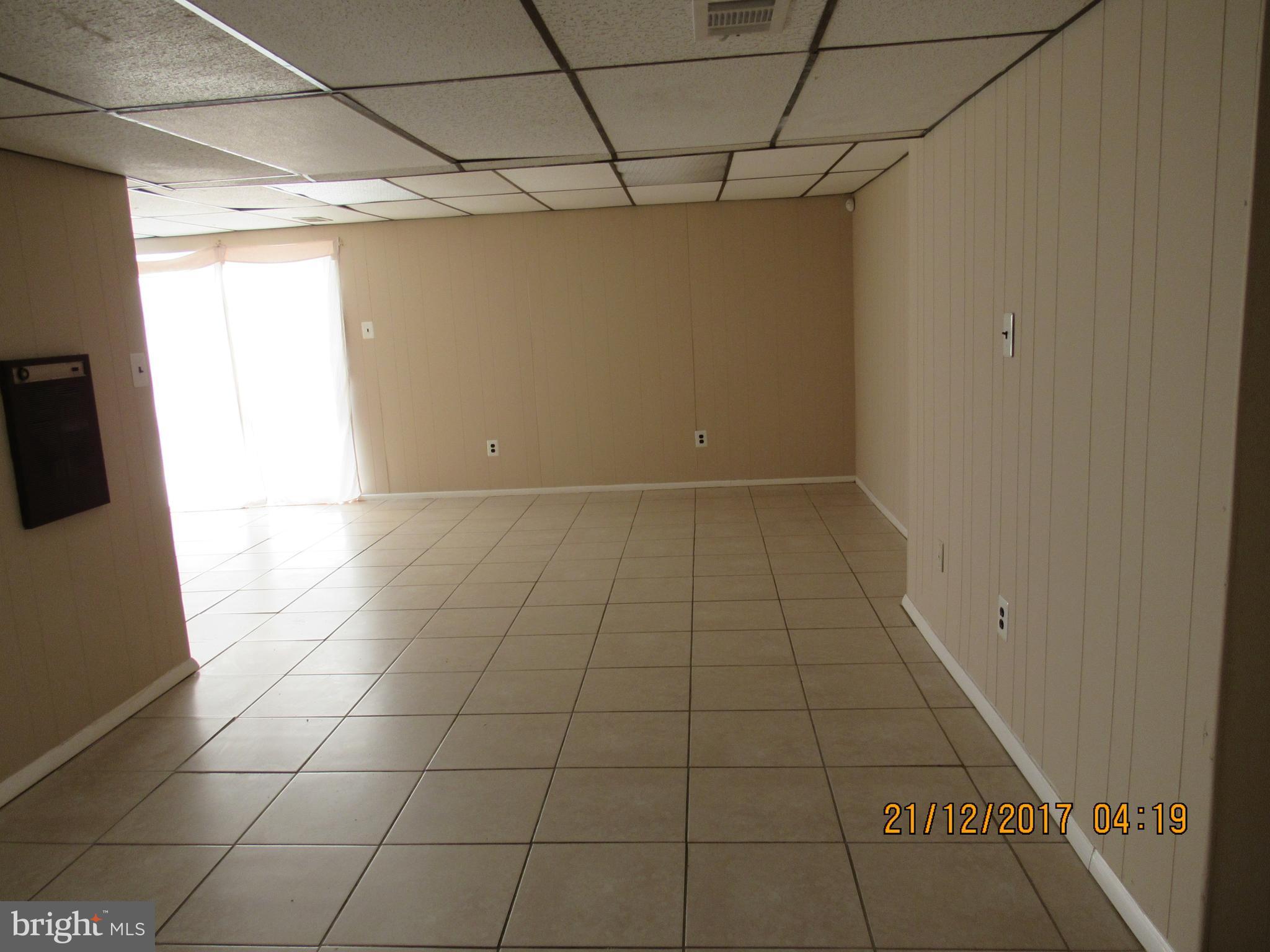 HARFORD SQUARE - Residential Lease