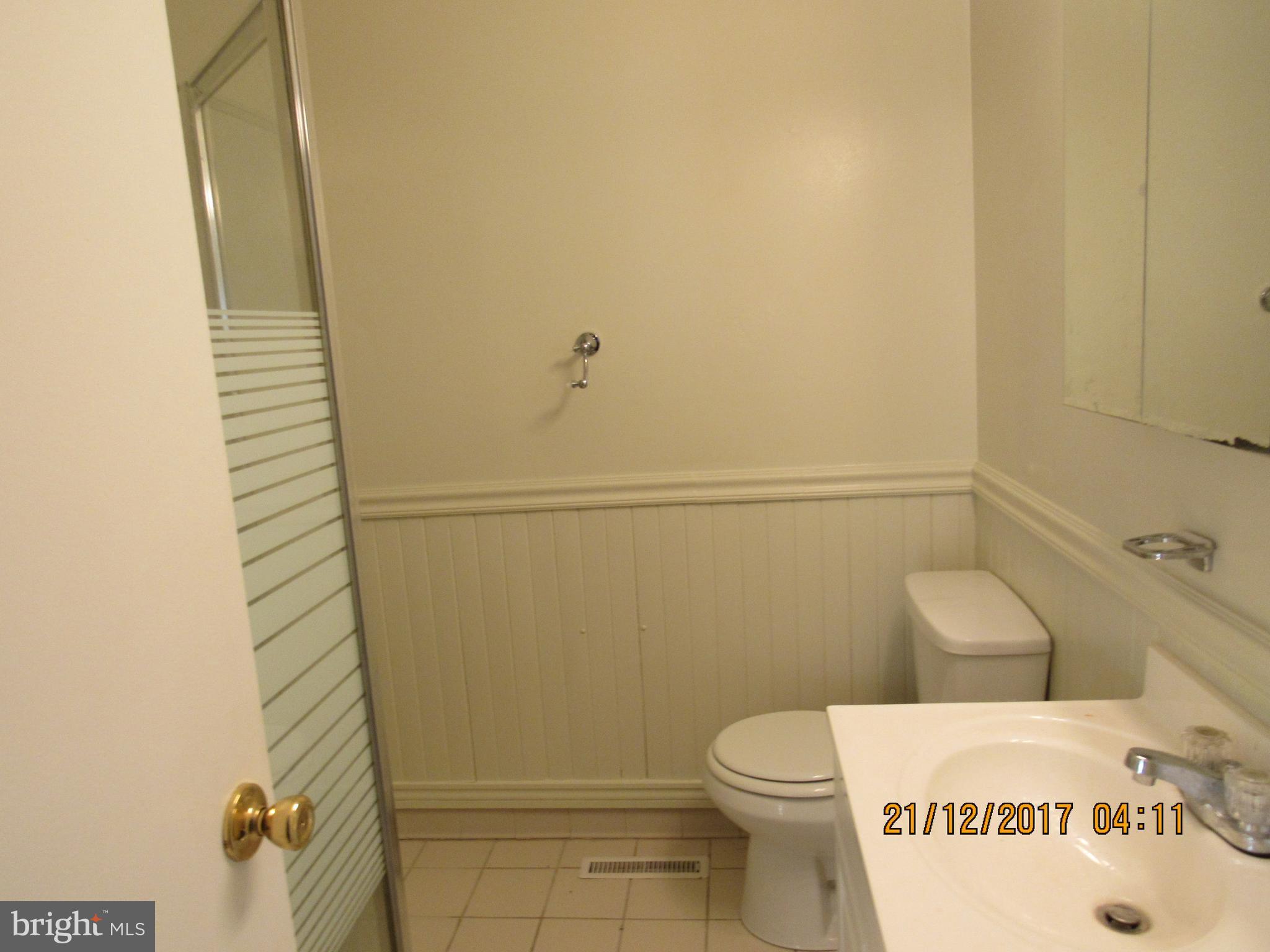 HARFORD SQUARE - Residential Lease