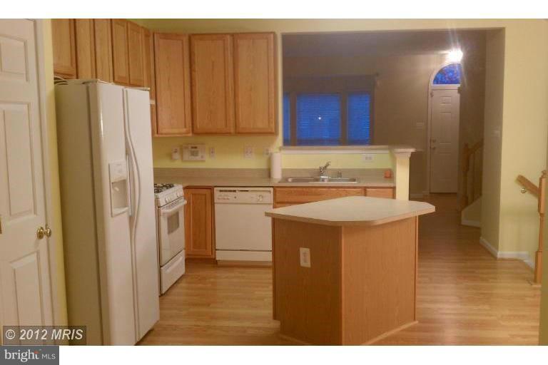 CONSTANT FRIENDSHIP - Residential Lease