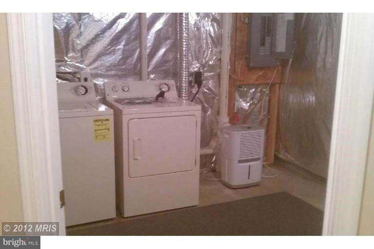 CONSTANT FRIENDSHIP - Residential Lease