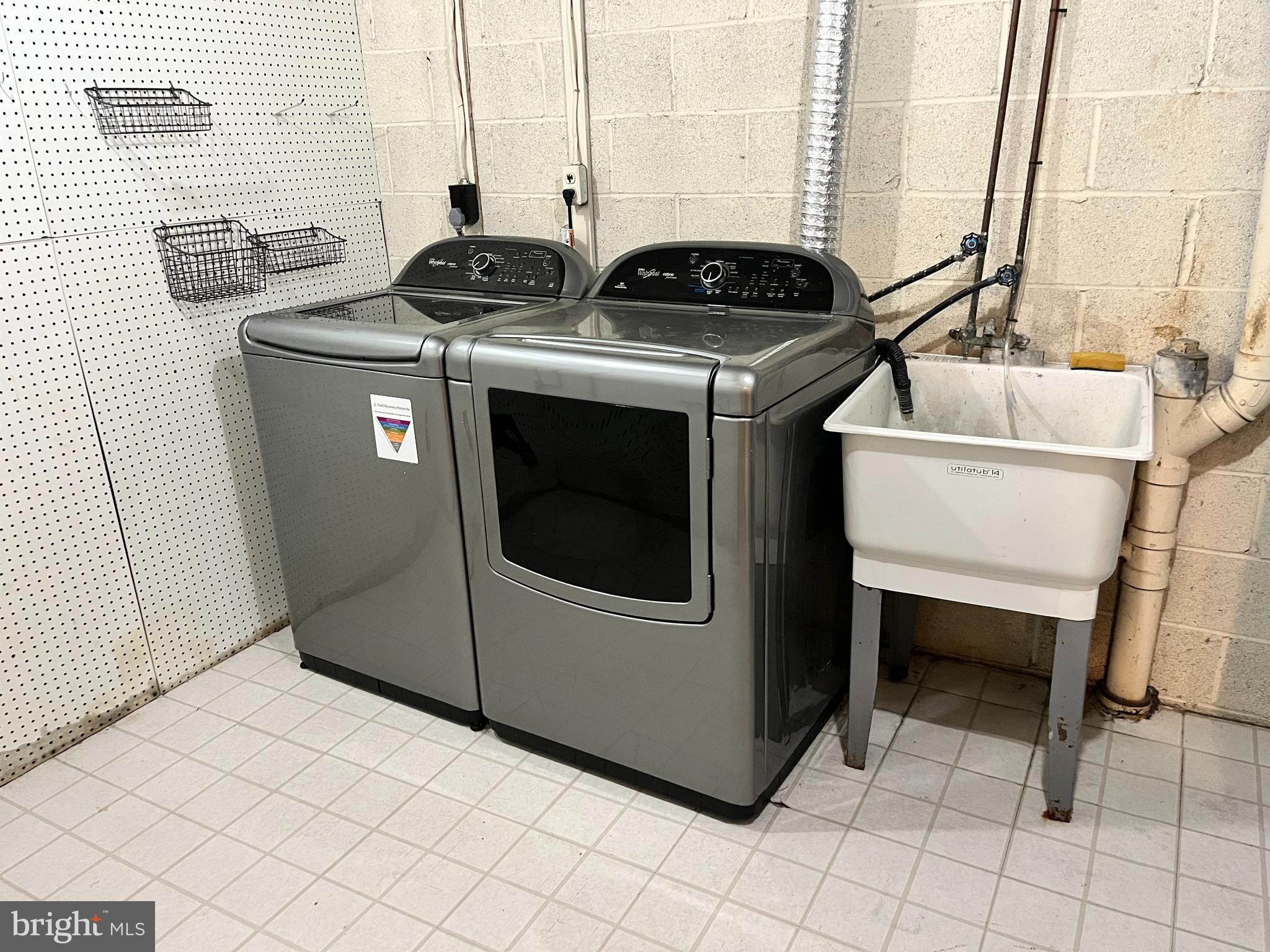 MAYS CHAPEL VILLAGE - Residential Lease