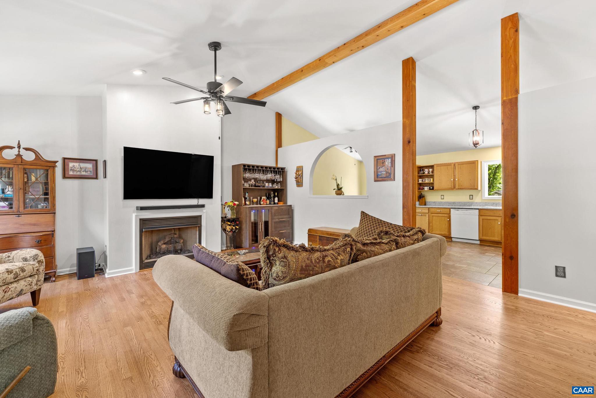 LAKE MONTICELLO - Residential