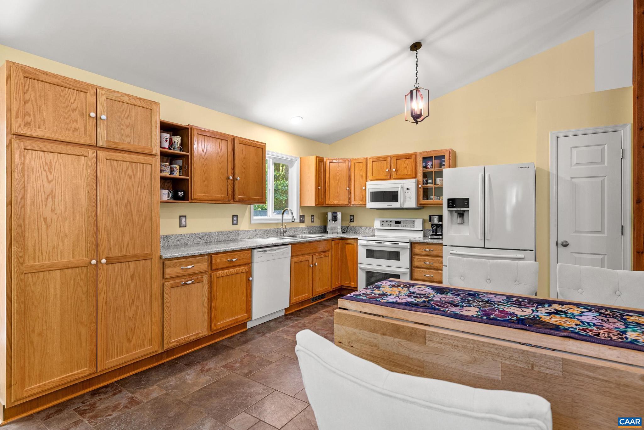 LAKE MONTICELLO - Residential