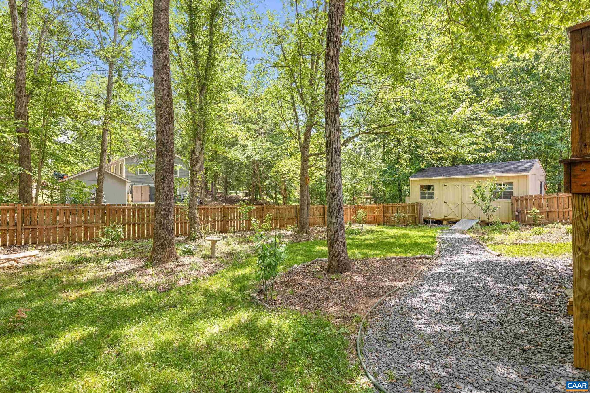 LAKE MONTICELLO - Residential