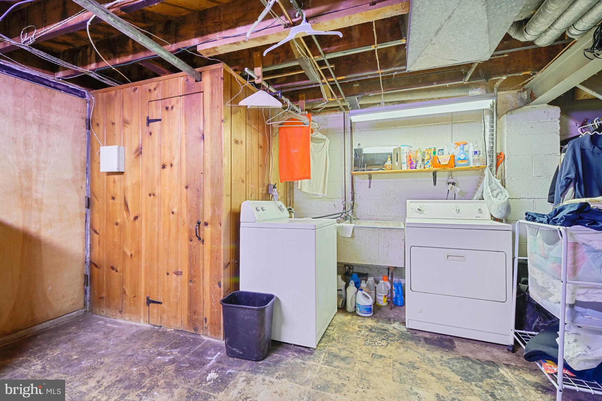 CHINQUAPIN PARK - Residential