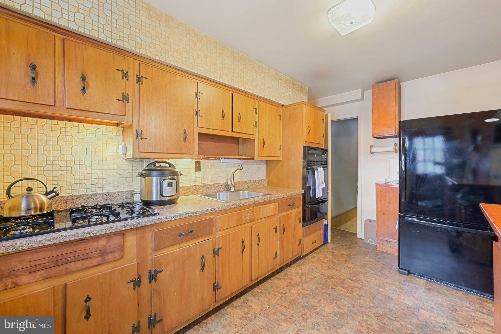 CHINQUAPIN PARK - Residential